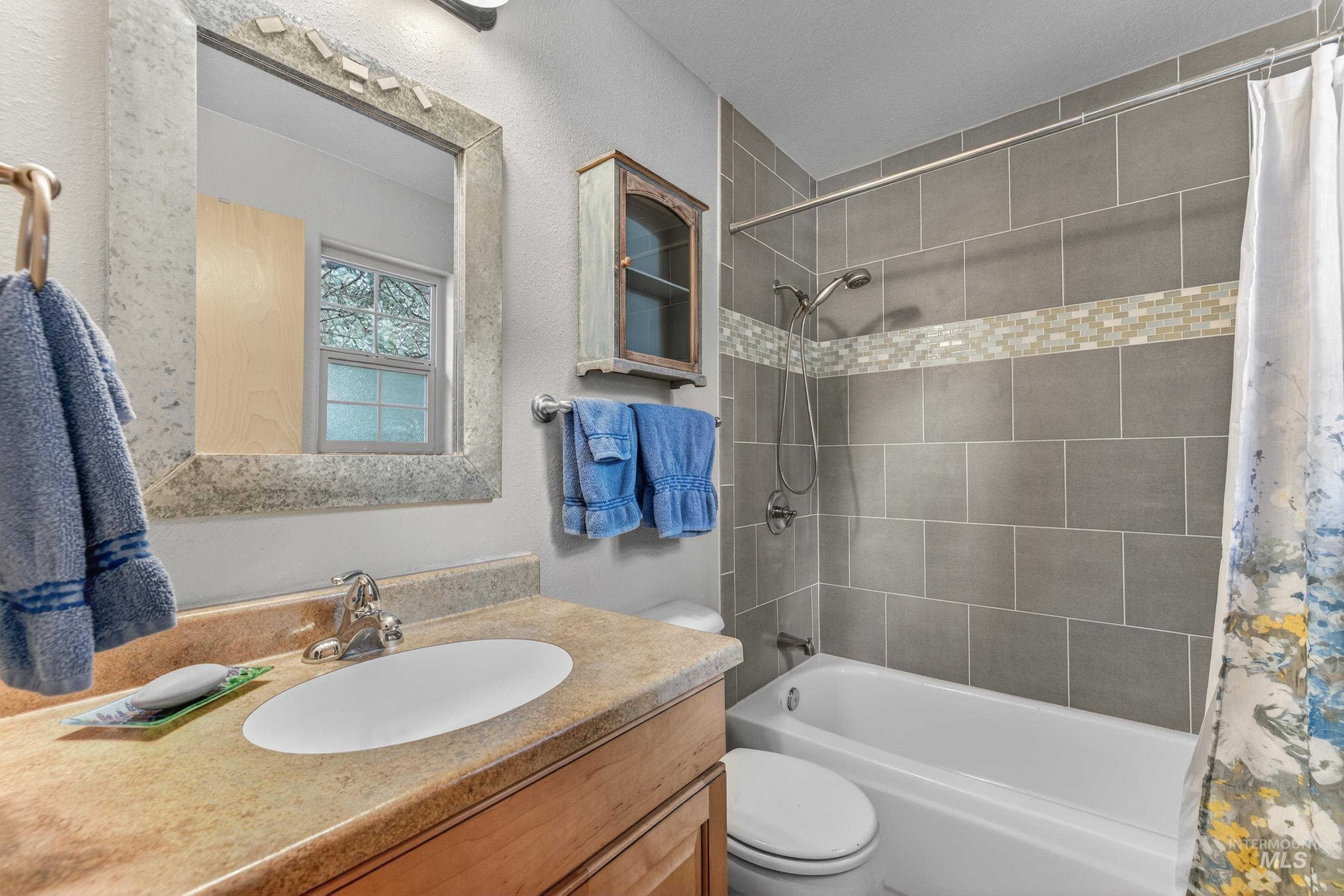 1801 Carico Road, McCall, Idaho 83638-0000, 3 Bedrooms, 2 Bathrooms, Residential For Sale, Price $750,000, 98980800