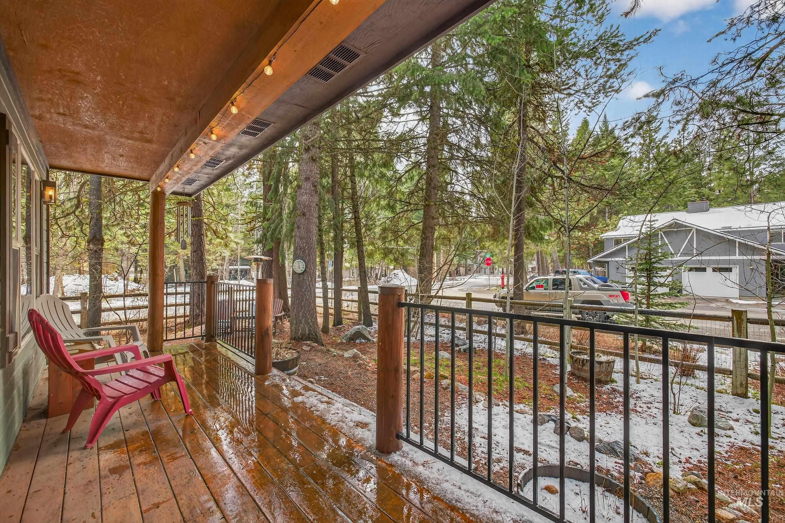 1801 Carico Road, McCall, Idaho 83638-0000, 3 Bedrooms, 2 Bathrooms, Residential For Sale, Price $750,000, 98980800