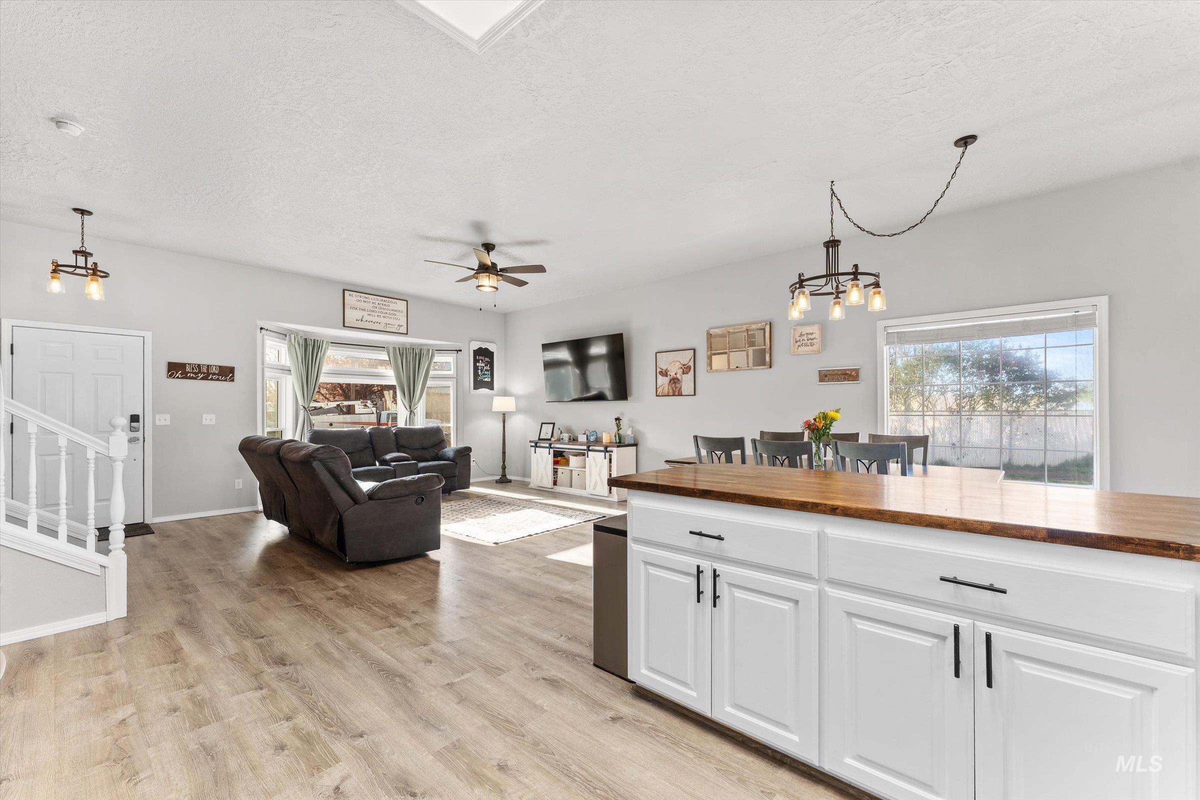 1860 Bishop Ct, Mountain Home, Idaho 83647, 6 Bedrooms, 4 Bathrooms, Residential For Sale, Price $485,000, 98980802