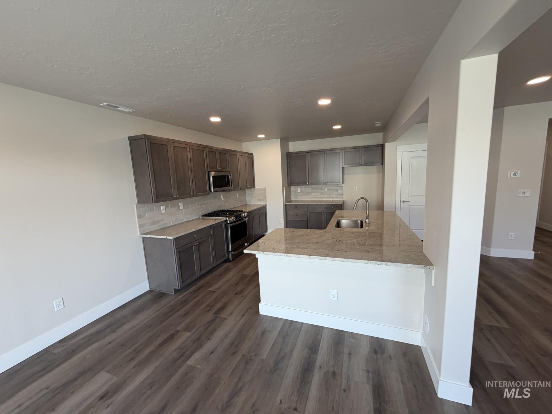 TBD E Fitz Roy St., Kuna, Idaho 83634, 3 Bedrooms, 2.5 Bathrooms, Residential For Sale, Price $459,990,MLS 98980807