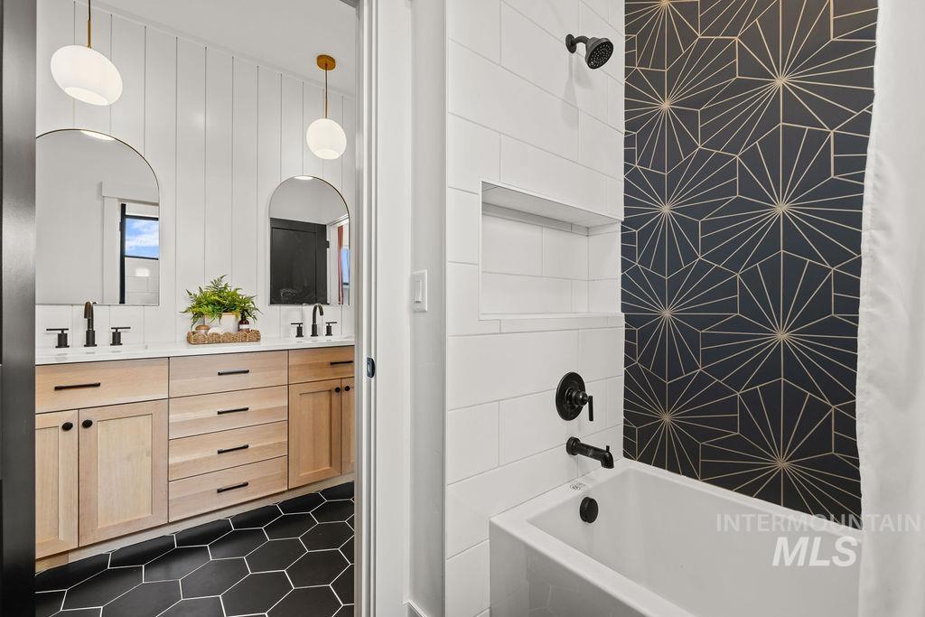 7580 W W Lookout View St, Meridian, Idaho 83646, 5 Bedrooms, 5 Bathrooms, Residential For Sale, Price $2,549,999, 98980809