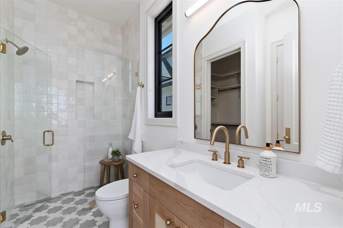 7720 W Lookout View Ct, Meridian, Idaho 83646, 4 Bedrooms, 3.5 Bathrooms, Residential For Sale, Price $1,998,999,MLS 98980810