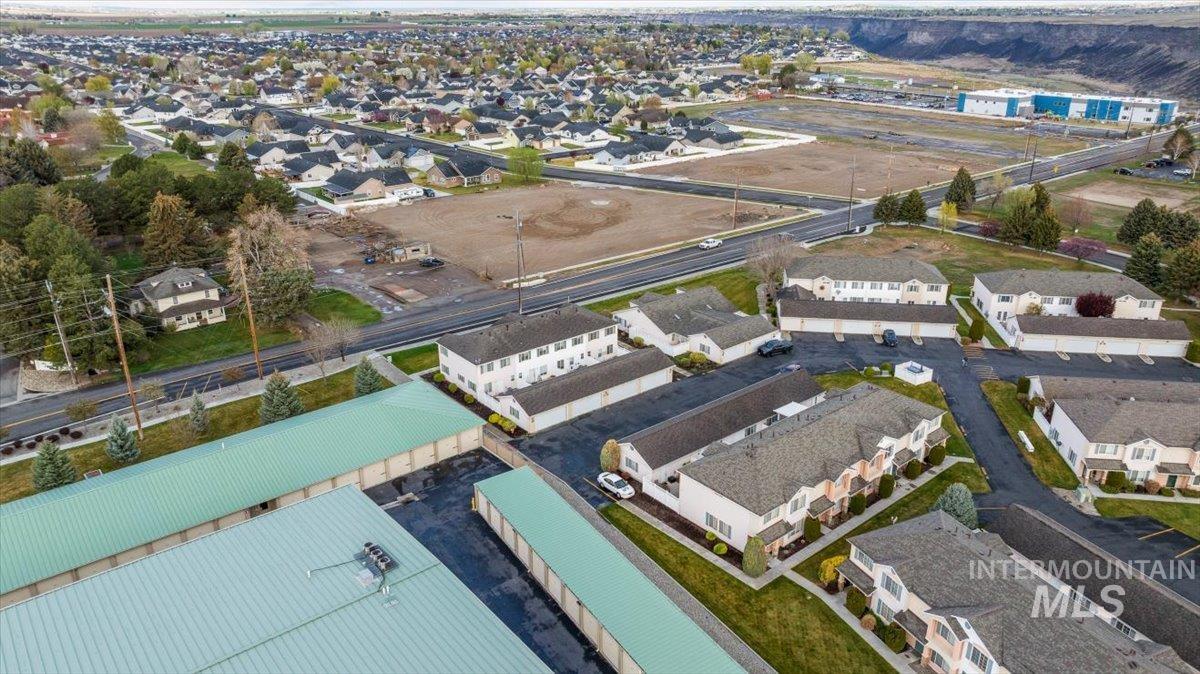 1897 Hampton Way, Twin Falls, Idaho 83301, 3 Bedrooms, 1.5 Bathrooms, Residential For Sale, Price $314,900,MLS 98980811