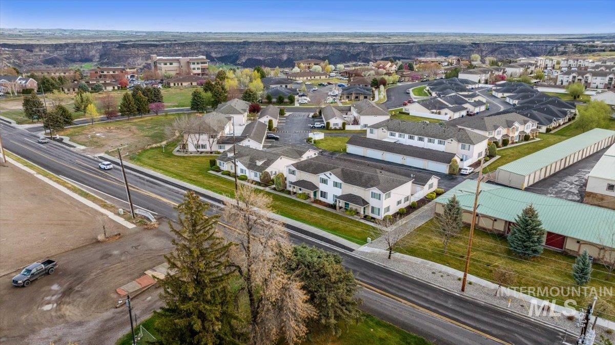 1897 Hampton Way, Twin Falls, Idaho 83301, 3 Bedrooms, 1.5 Bathrooms, Residential For Sale, Price $314,900,MLS 98980811