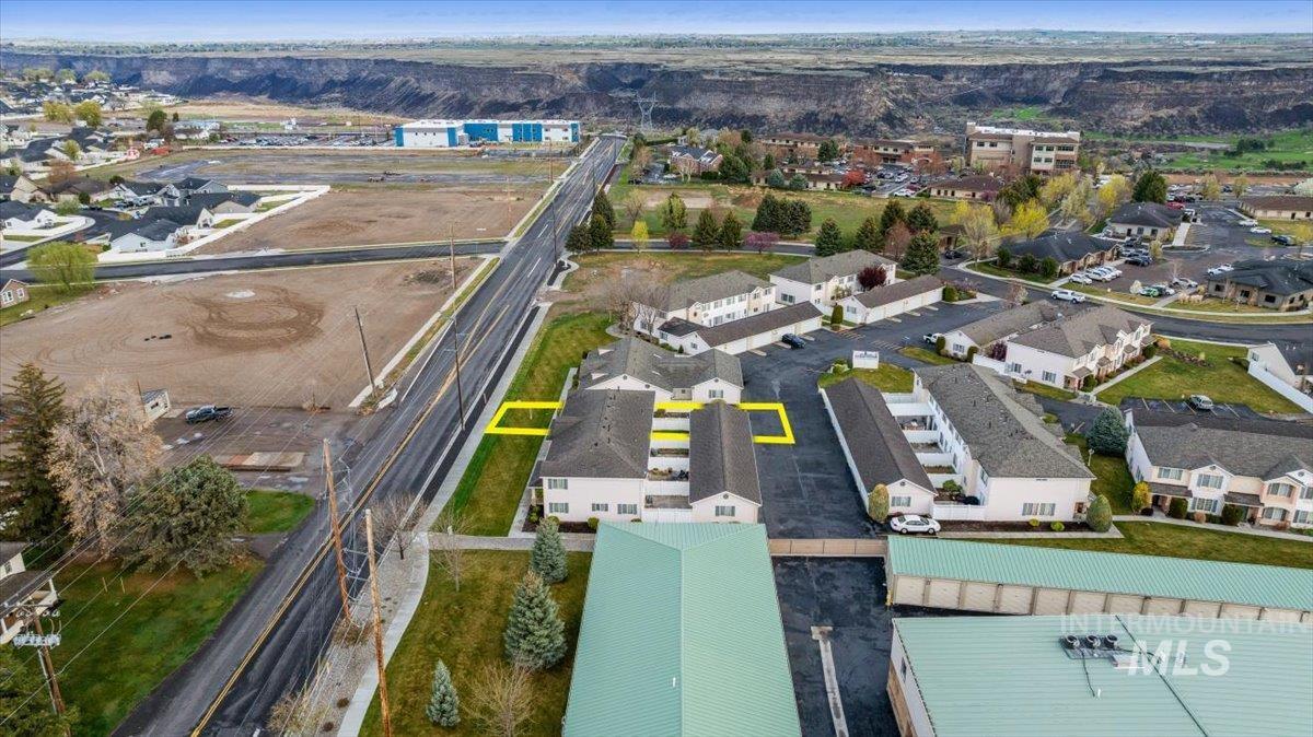 1897 Hampton Way, Twin Falls, Idaho 83301, 3 Bedrooms, 1.5 Bathrooms, Residential For Sale, Price $314,900,MLS 98980811