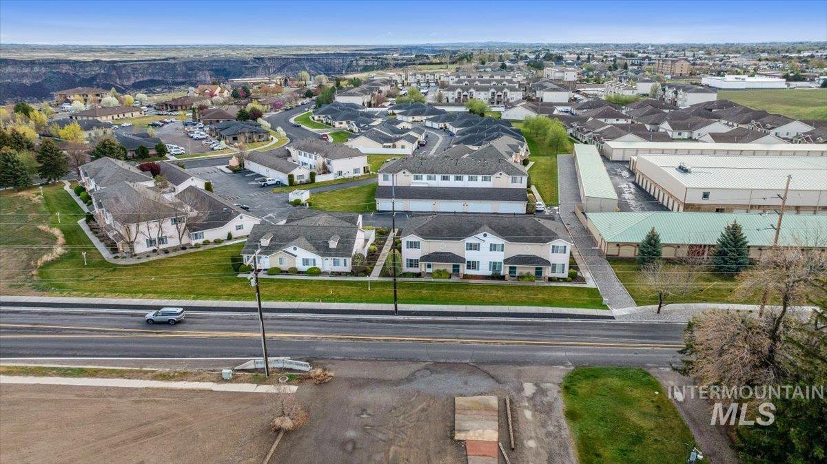 1897 Hampton Way, Twin Falls, Idaho 83301, 3 Bedrooms, 1.5 Bathrooms, Residential For Sale, Price $314,900,MLS 98980811