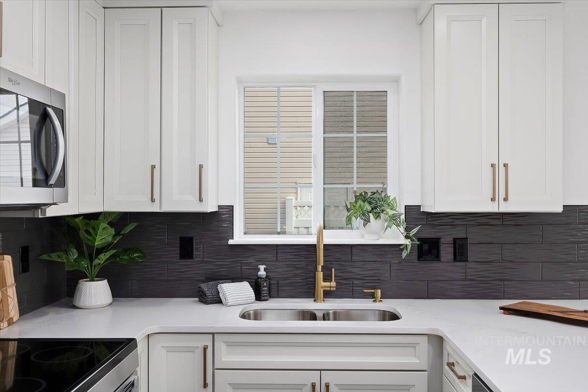 1897 Hampton Way, Twin Falls, Idaho 83301, 3 Bedrooms, 1.5 Bathrooms, Residential For Sale, Price $314,900,MLS 98980811