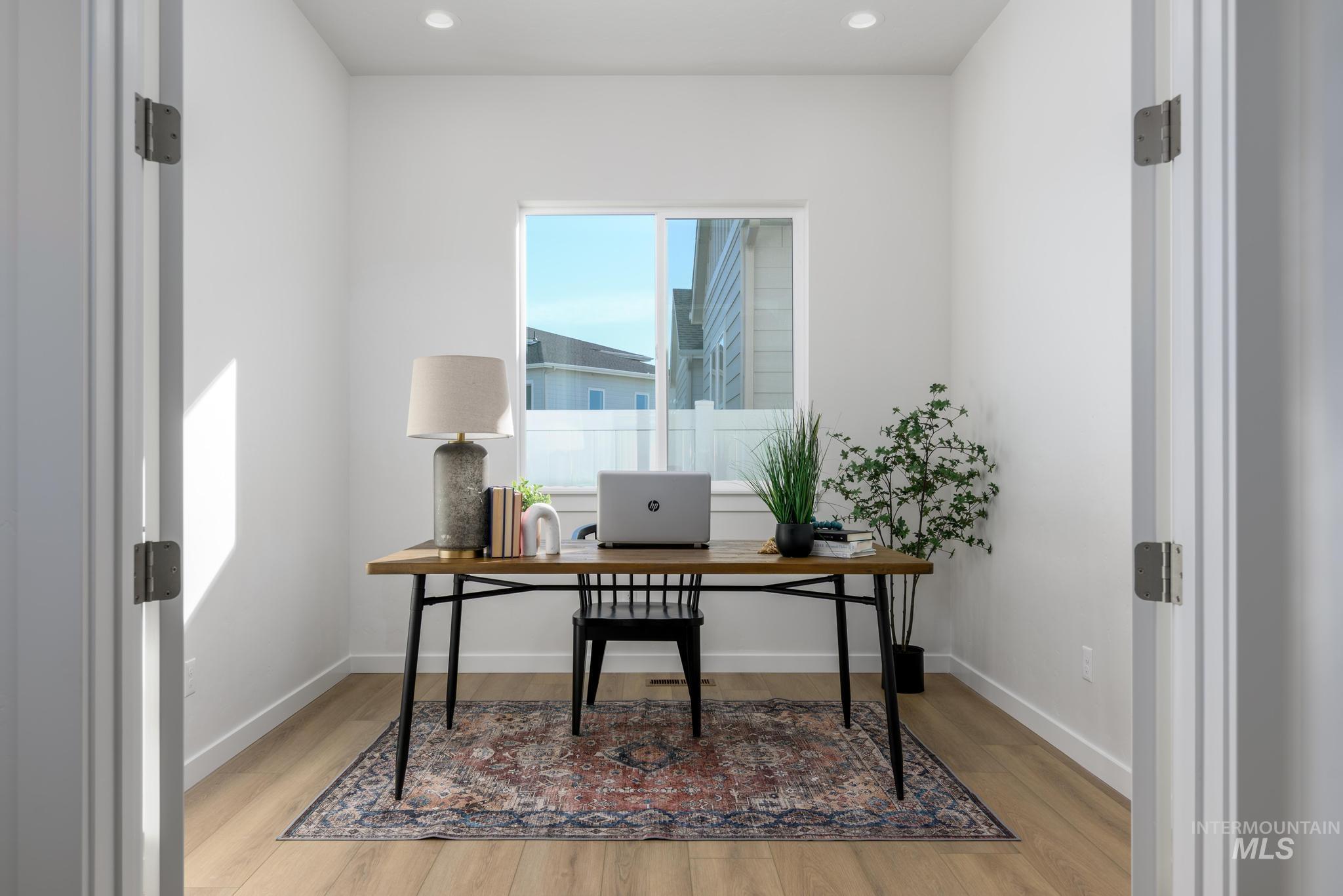 9067 W Moonglade St, Star, Idaho 83669, 4 Bedrooms, 3.5 Bathrooms, Residential For Sale, Price $749,000,MLS 98980815