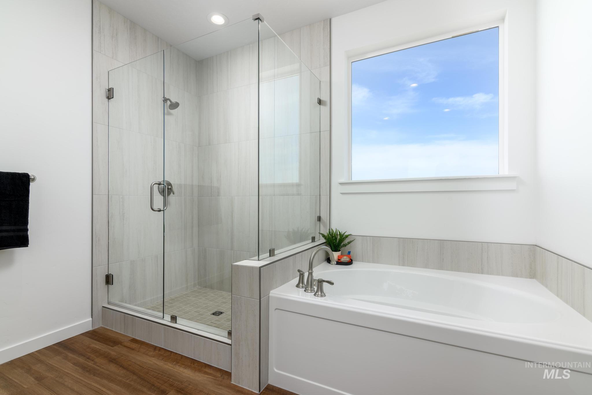 6049 W Snow Currant St, Meridian, Idaho 83646, 3 Bedrooms, 2.5 Bathrooms, Residential For Sale, Price $619,000,MLS 98980816