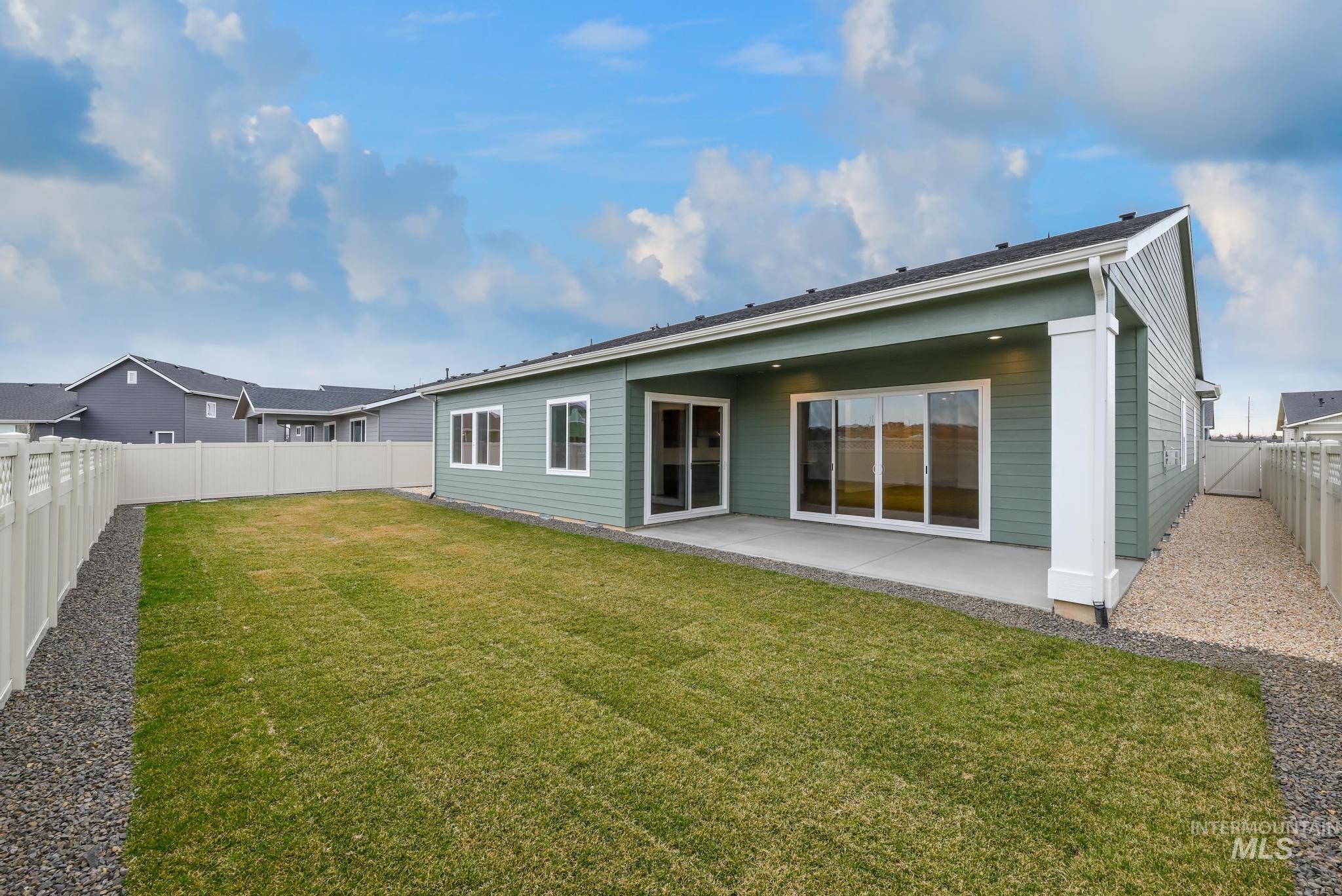 8558 S Silver Smog Way, Meridian, Idaho 83642, 4 Bedrooms, 3 Bathrooms, Residential For Sale, Price $699,000,MLS 98980817