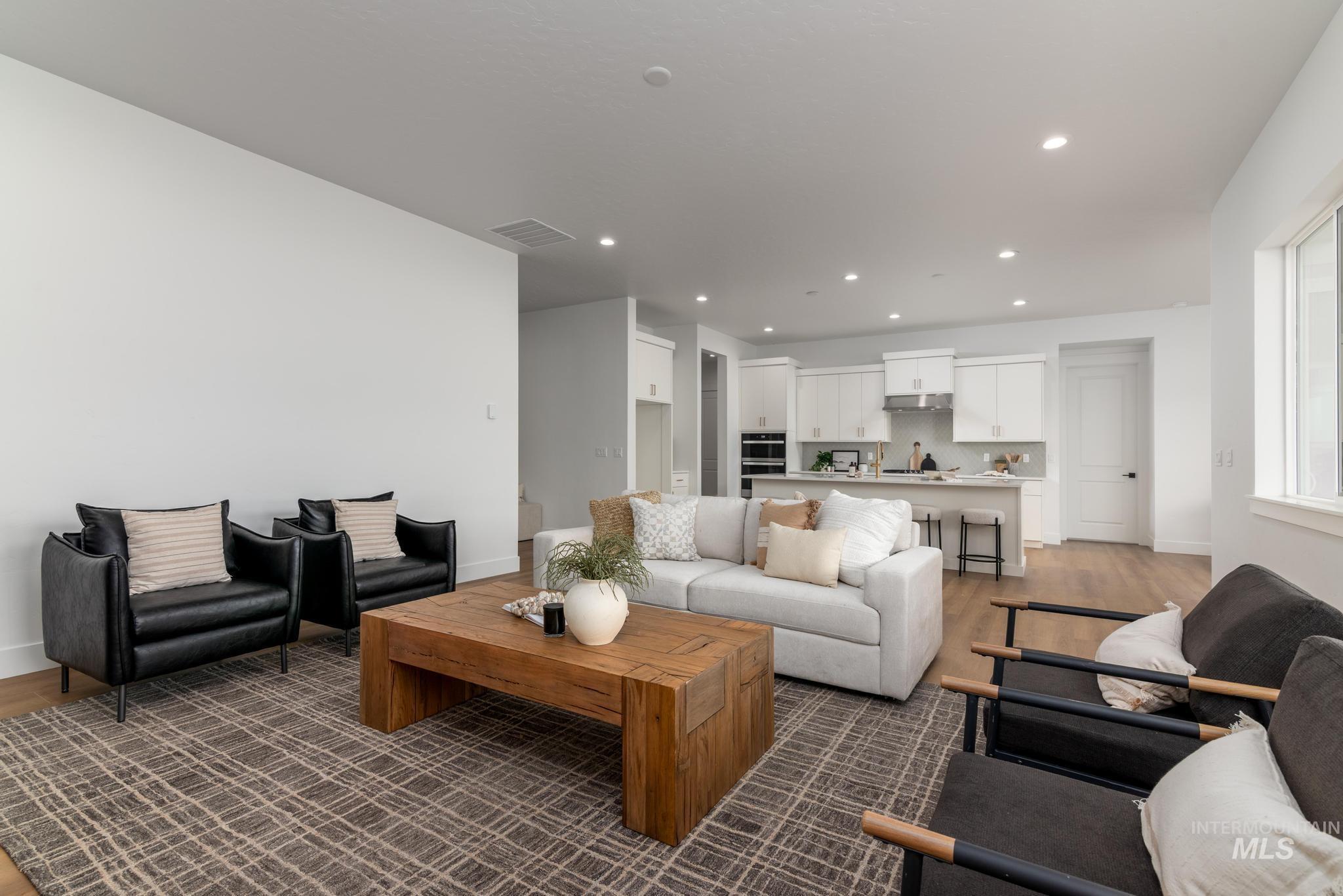 8558 S Silver Smog Way, Meridian, Idaho 83642, 4 Bedrooms, 3 Bathrooms, Residential For Sale, Price $699,000,MLS 98980817