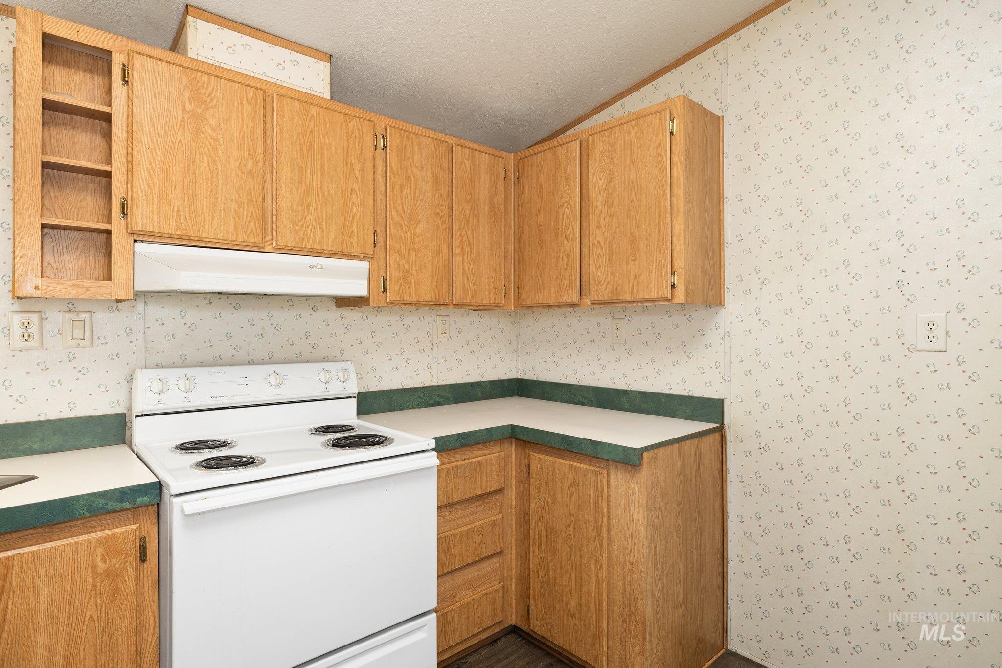 790 Riviera Dr, Boise, Idaho 83703, 3 Bedrooms, 2 Bathrooms, Residential For Sale, Price $60,000,MLS 98980819