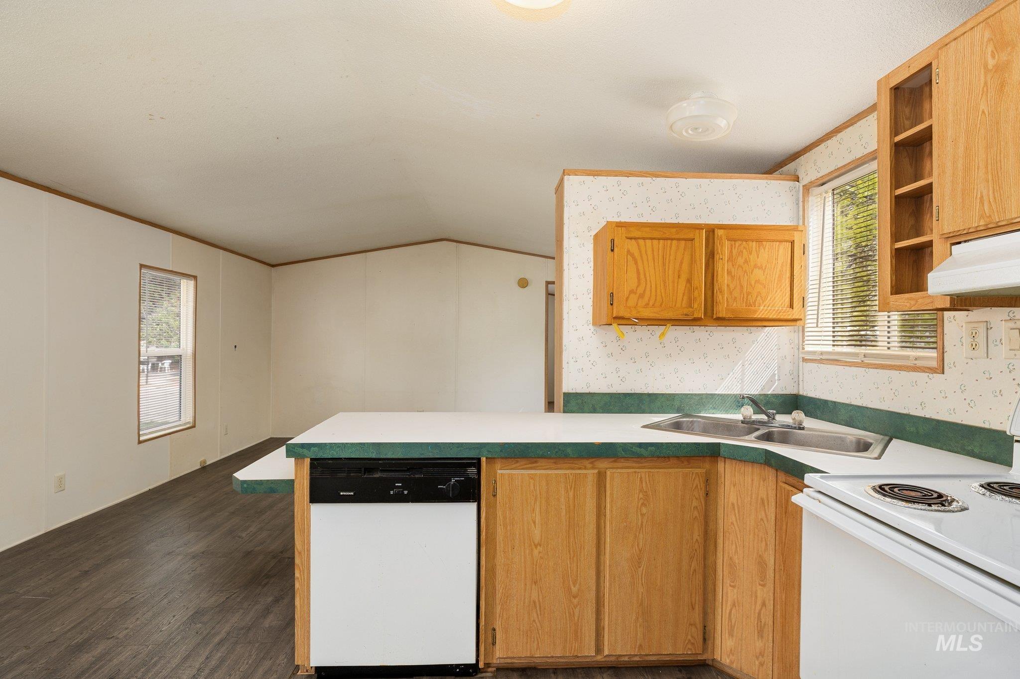 790 Riviera Dr, Boise, Idaho 83703, 3 Bedrooms, 2 Bathrooms, Residential For Sale, Price $60,000,MLS 98980819