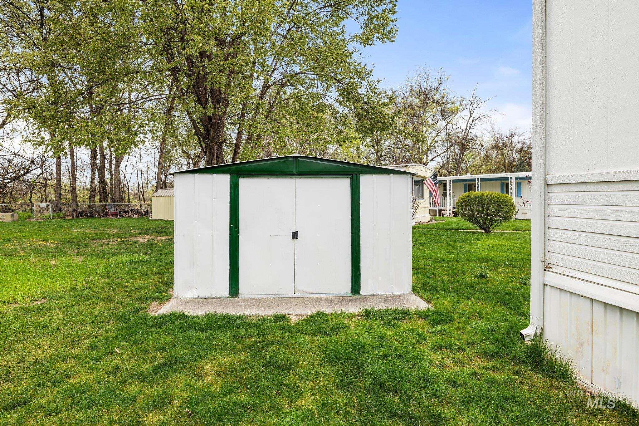 790 Riviera Dr, Boise, Idaho 83703, 3 Bedrooms, 2 Bathrooms, Residential For Sale, Price $60,000,MLS 98980819