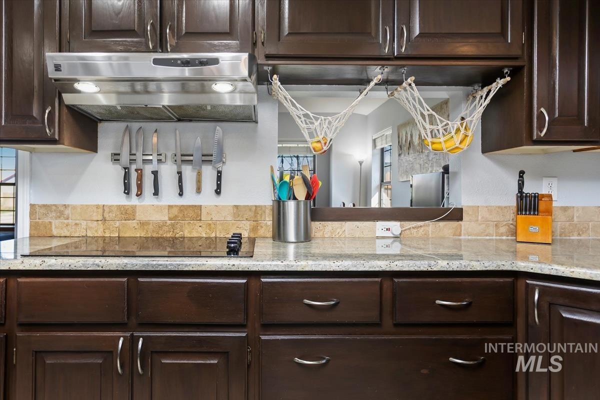 2840 N Camden Place, Boise, Idaho 83704, 3 Bedrooms, 2 Bathrooms, Residential For Sale, Price $460,000,MLS 98980820