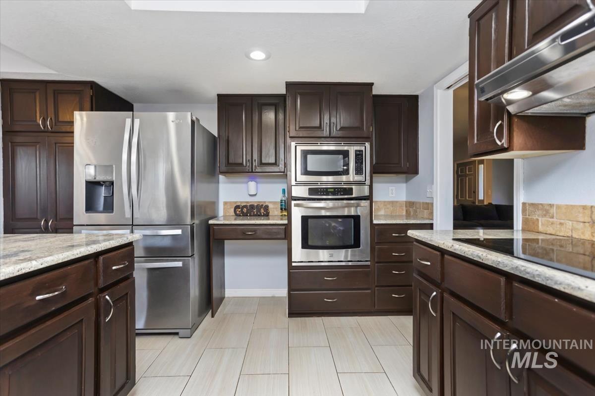 2840 N Camden Place, Boise, Idaho 83704, 3 Bedrooms, 2 Bathrooms, Residential For Sale, Price $460,000,MLS 98980820