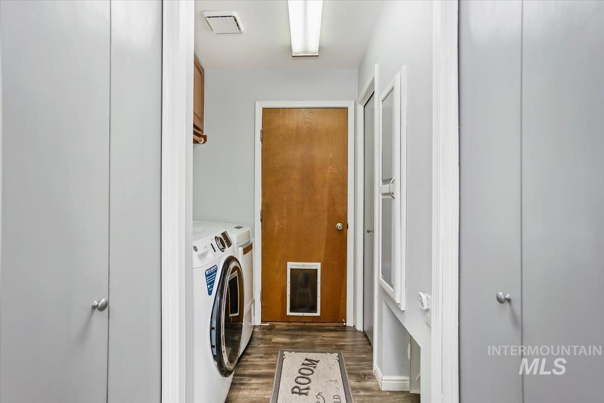 2840 N Camden Place, Boise, Idaho 83704, 3 Bedrooms, 2 Bathrooms, Residential For Sale, Price $460,000,MLS 98980820