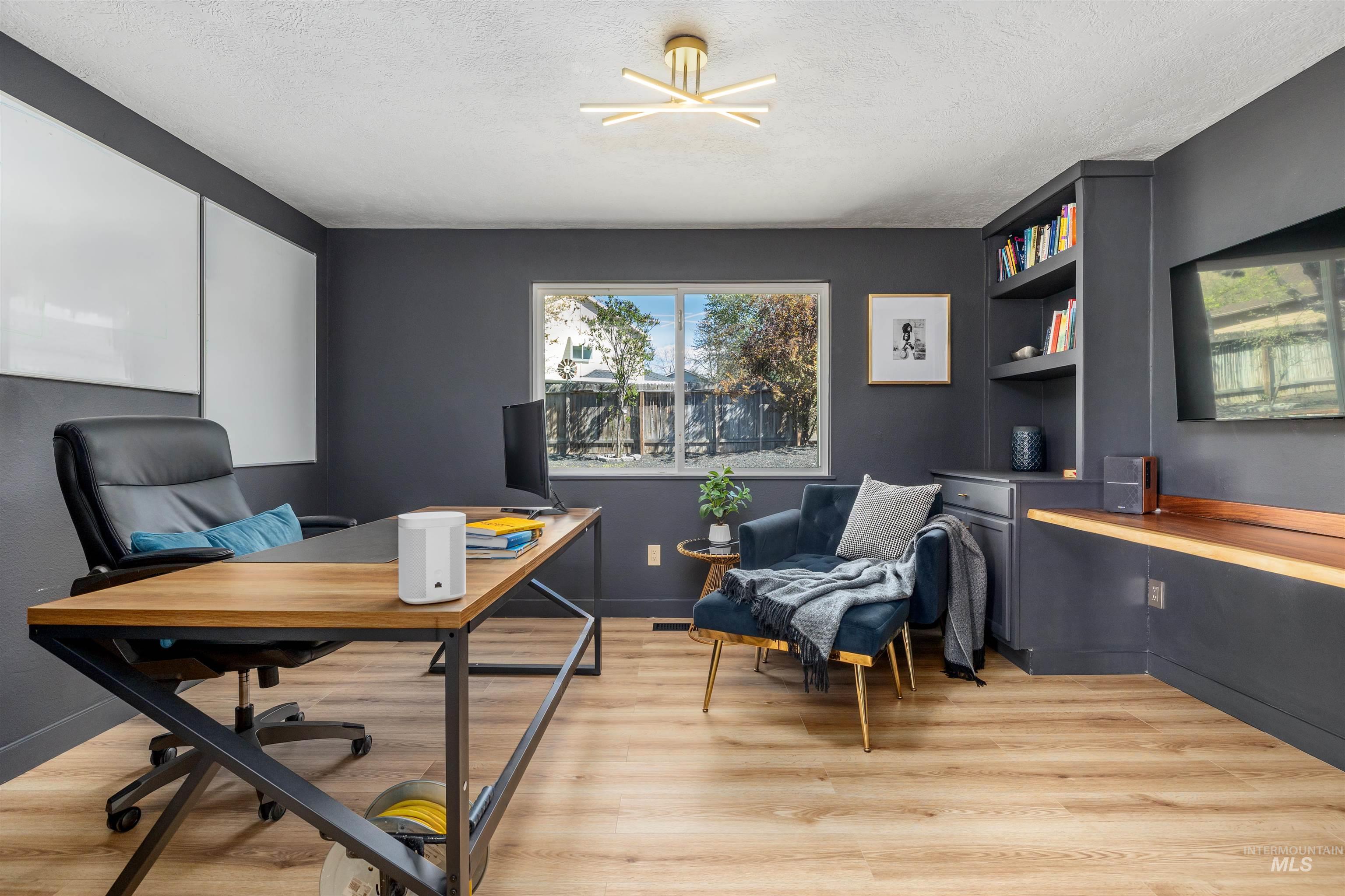 898 N Pebble Beach Way, Eagle, Idaho 83616-5234, 4 Bedrooms, 2.5 Bathrooms, Residential For Sale, Price $749,700,MLS 98980822