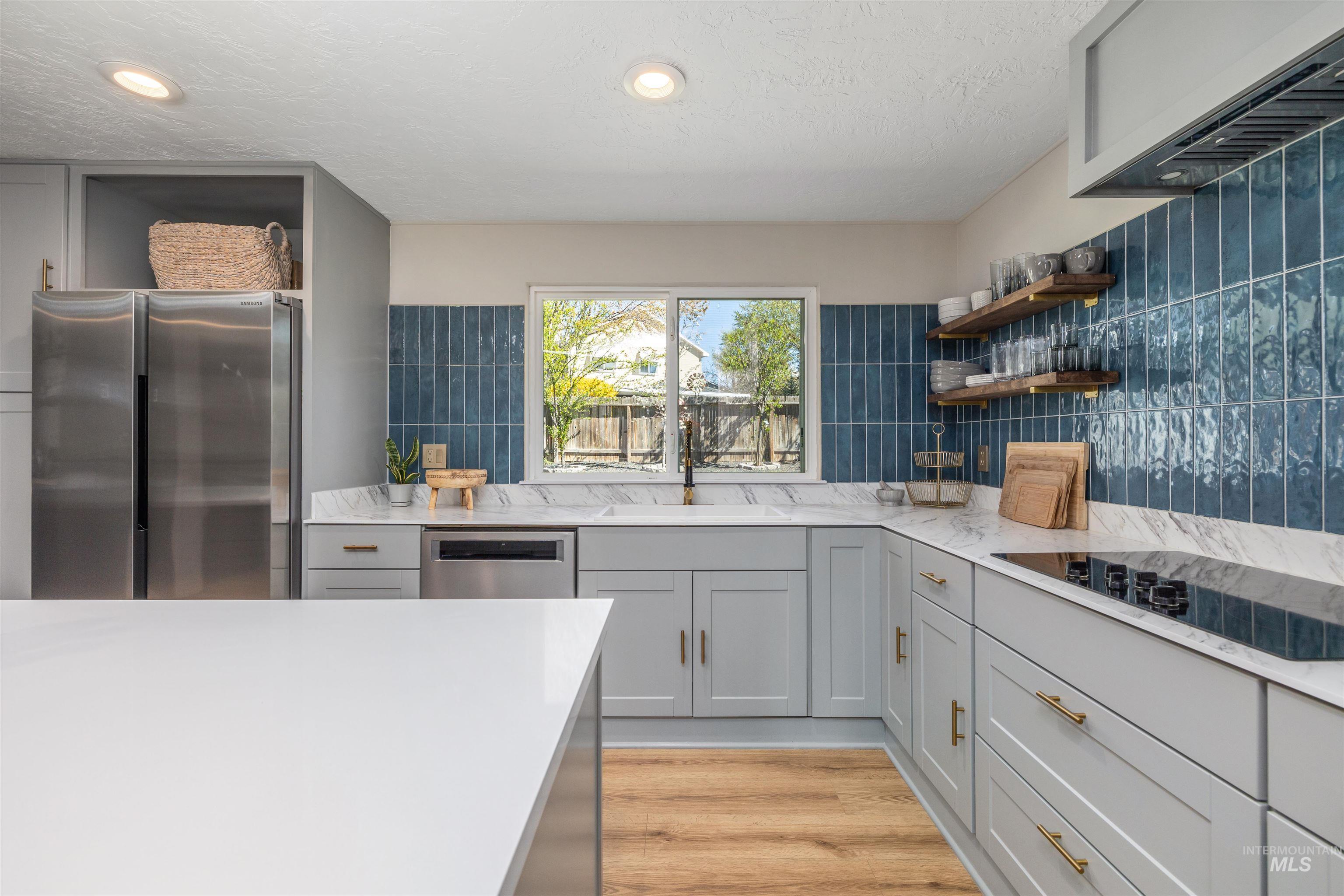 898 N Pebble Beach Way, Eagle, Idaho 83616-5234, 4 Bedrooms, 2.5 Bathrooms, Residential For Sale, Price $749,700,MLS 98980822