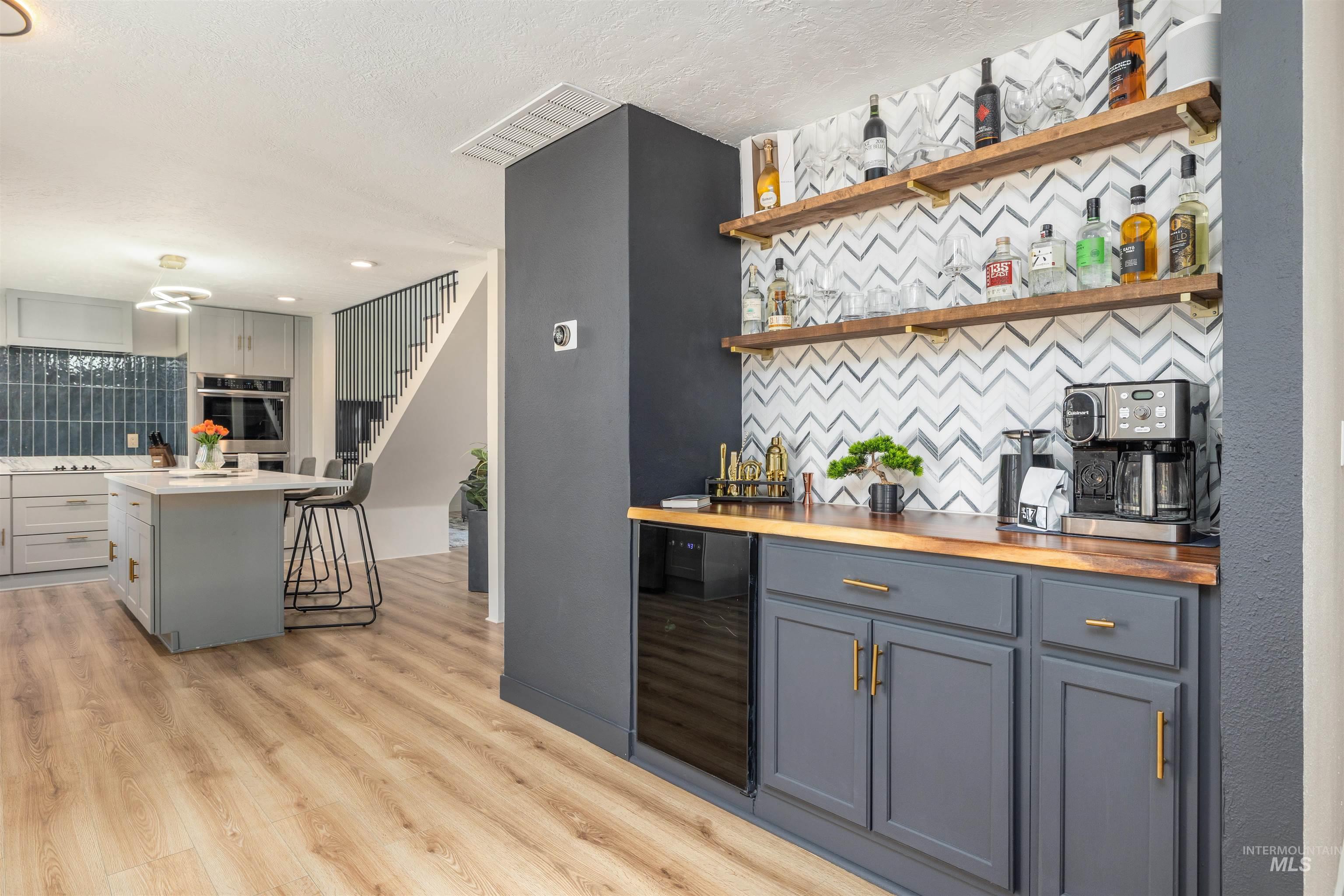 898 N Pebble Beach Way, Eagle, Idaho 83616-5234, 4 Bedrooms, 2.5 Bathrooms, Residential For Sale, Price $749,700,MLS 98980822