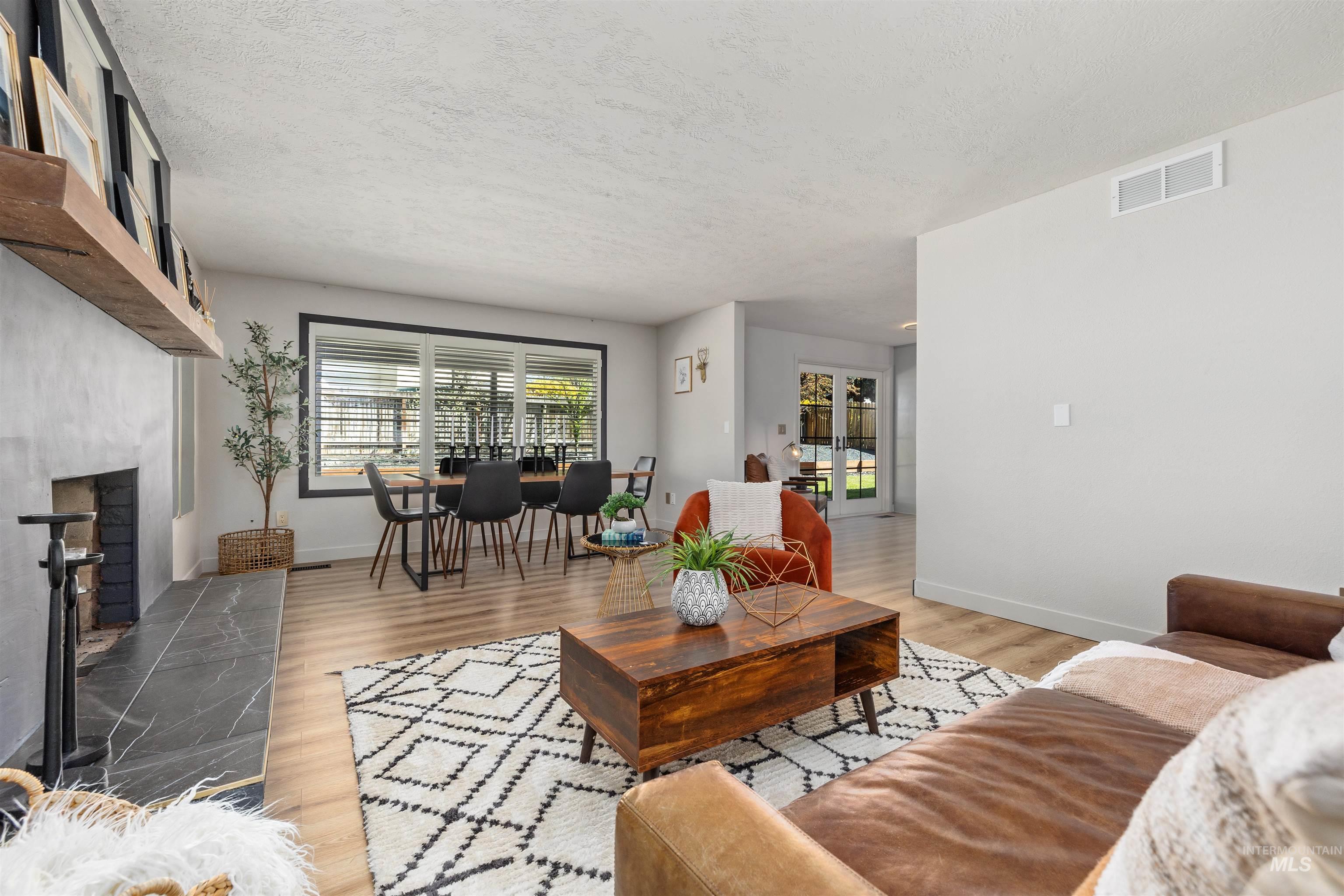 898 N Pebble Beach Way, Eagle, Idaho 83616-5234, 4 Bedrooms, 2.5 Bathrooms, Residential For Sale, Price $749,700,MLS 98980822