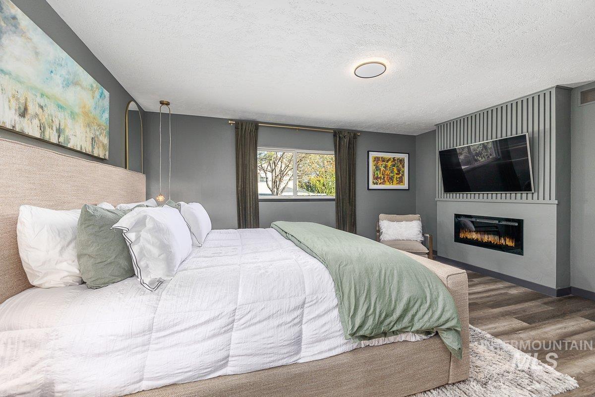 898 N Pebble Beach Way, Eagle, Idaho 83616-5234, 4 Bedrooms, 2.5 Bathrooms, Residential For Sale, Price $749,700,MLS 98980822