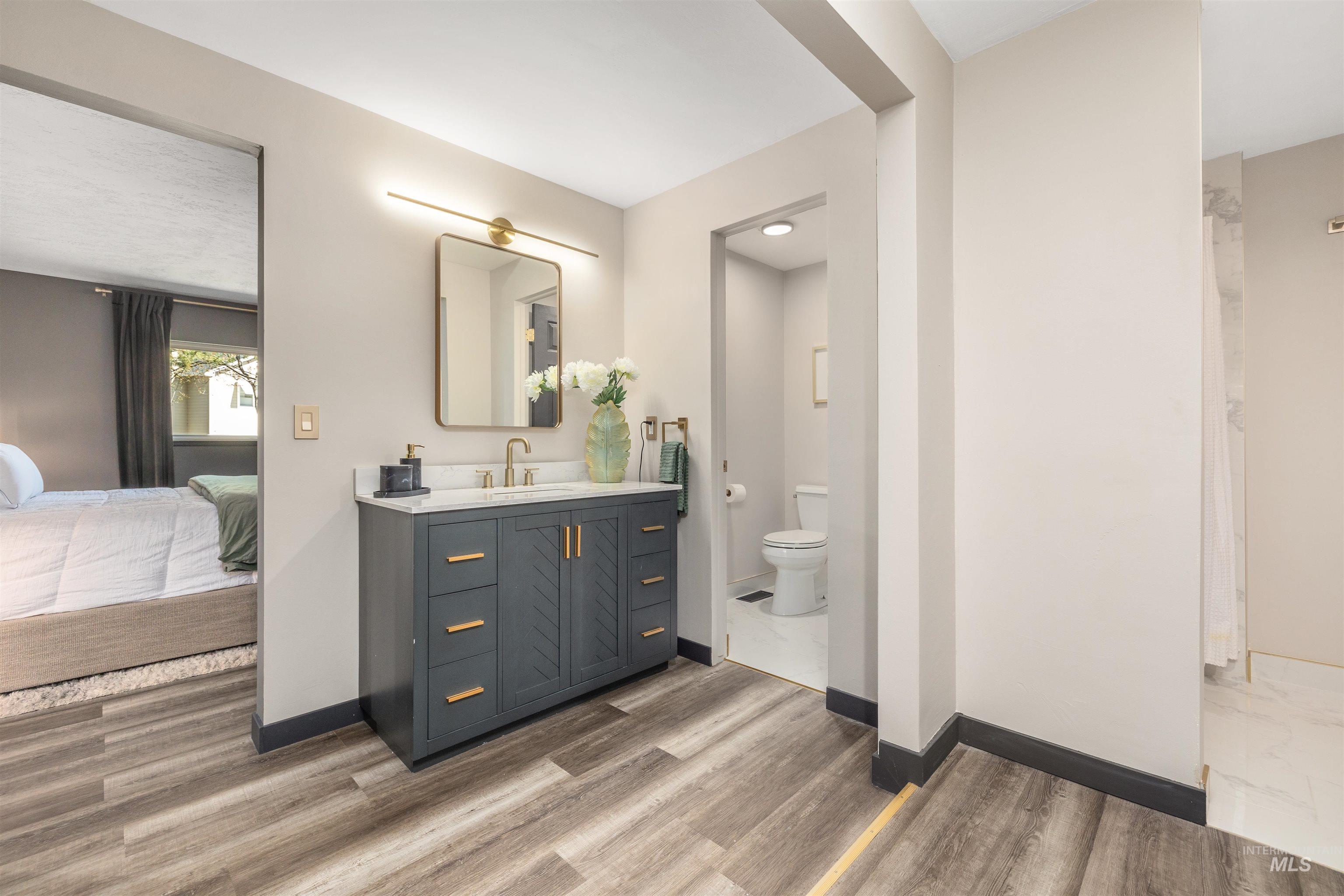 898 N Pebble Beach Way, Eagle, Idaho 83616-5234, 4 Bedrooms, 2.5 Bathrooms, Residential For Sale, Price $749,700,MLS 98980822