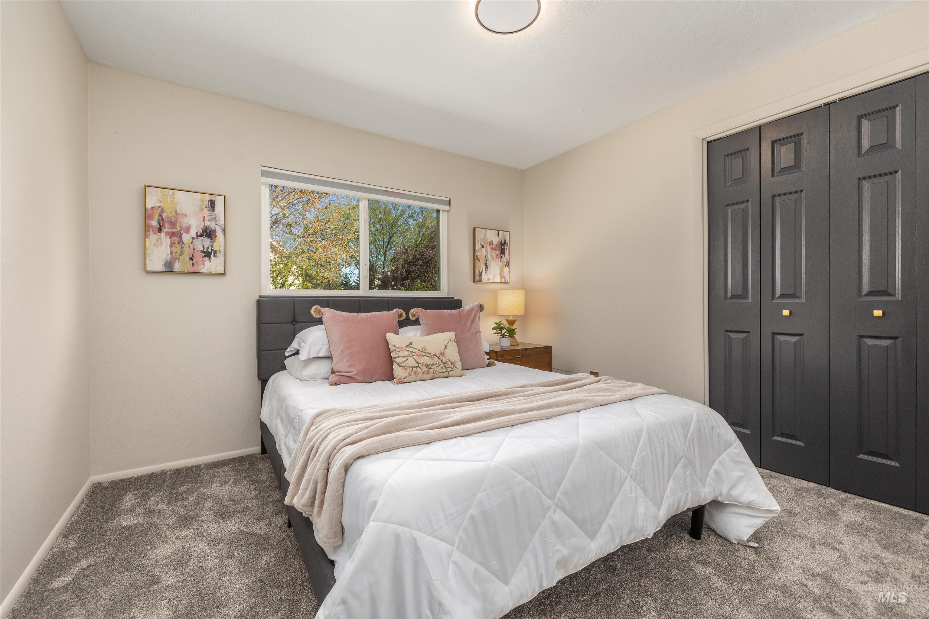 898 N Pebble Beach Way, Eagle, Idaho 83616-5234, 4 Bedrooms, 2.5 Bathrooms, Residential For Sale, Price $749,700,MLS 98980822