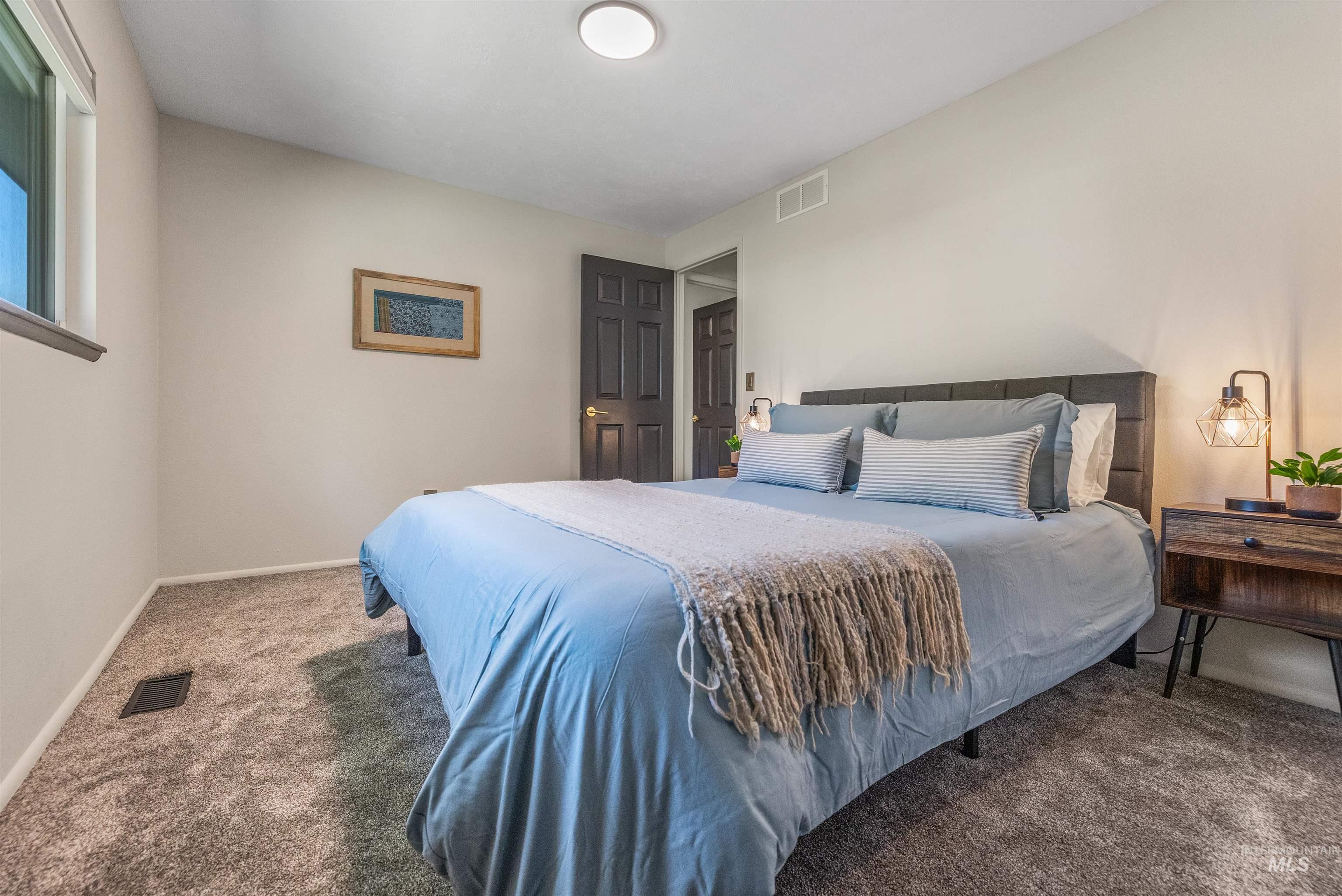 898 N Pebble Beach Way, Eagle, Idaho 83616-5234, 4 Bedrooms, 2.5 Bathrooms, Residential For Sale, Price $749,700,MLS 98980822