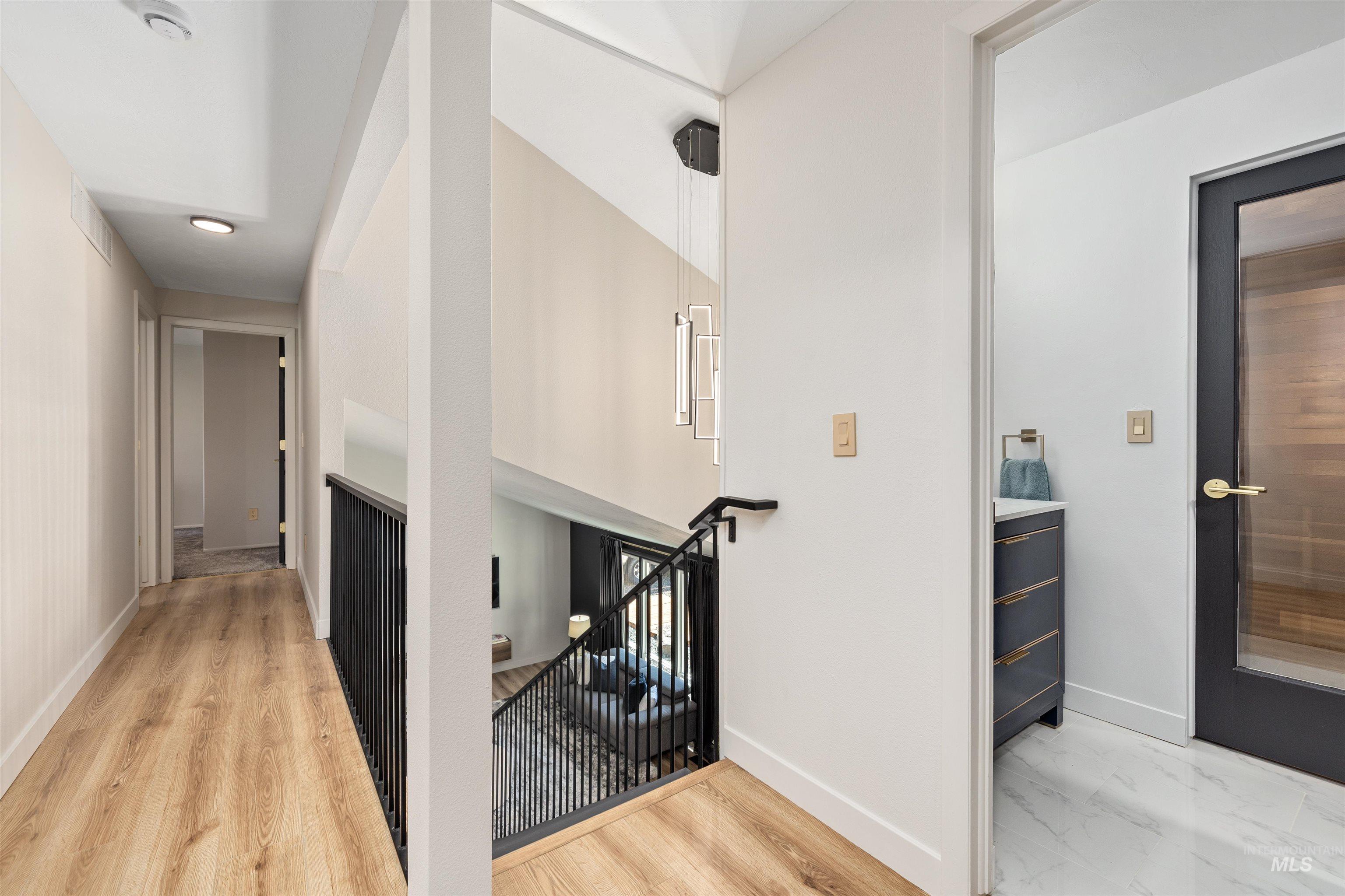 898 N Pebble Beach Way, Eagle, Idaho 83616-5234, 4 Bedrooms, 2.5 Bathrooms, Residential For Sale, Price $749,700,MLS 98980822