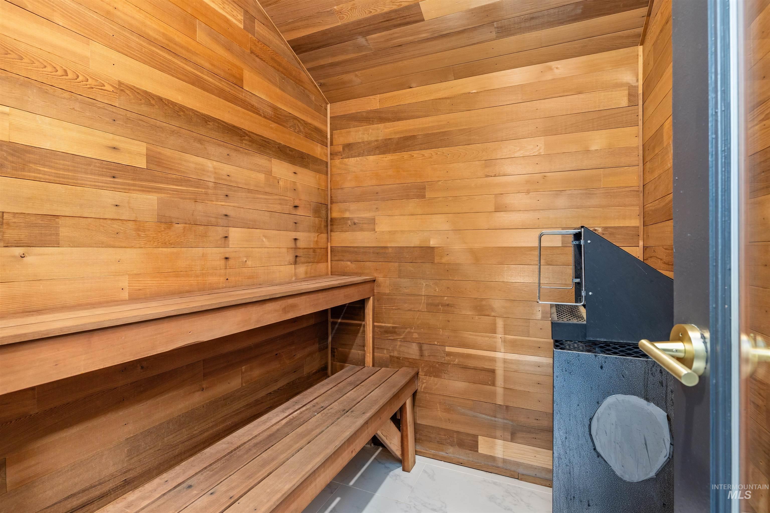 898 N Pebble Beach Way, Eagle, Idaho 83616-5234, 4 Bedrooms, 2.5 Bathrooms, Residential For Sale, Price $749,700,MLS 98980822