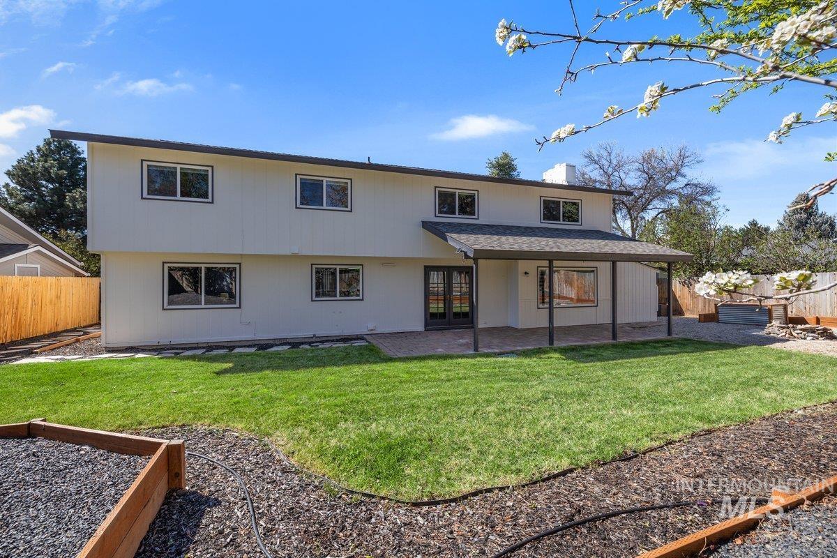 898 N Pebble Beach Way, Eagle, Idaho 83616-5234, 4 Bedrooms, 2.5 Bathrooms, Residential For Sale, Price $749,700,MLS 98980822