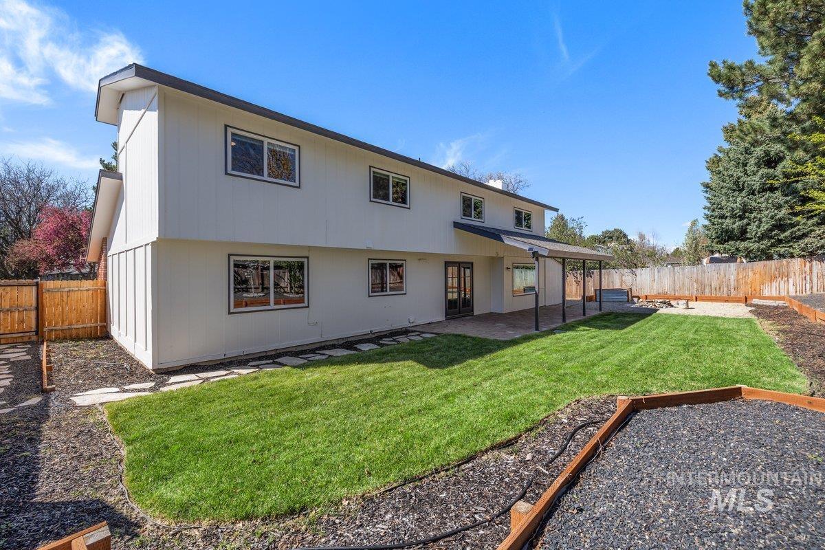 898 N Pebble Beach Way, Eagle, Idaho 83616-5234, 4 Bedrooms, 2.5 Bathrooms, Residential For Sale, Price $749,700,MLS 98980822