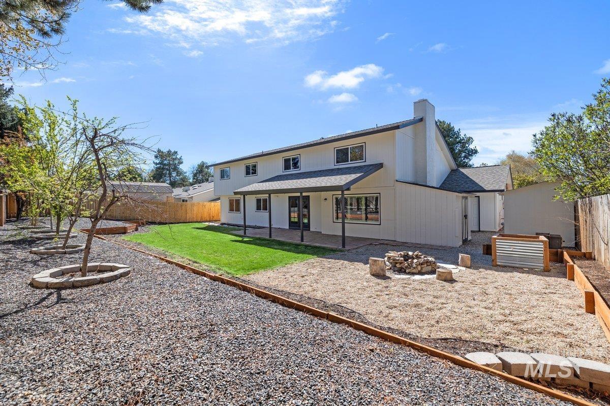 898 N Pebble Beach Way, Eagle, Idaho 83616-5234, 4 Bedrooms, 2.5 Bathrooms, Residential For Sale, Price $749,700,MLS 98980822