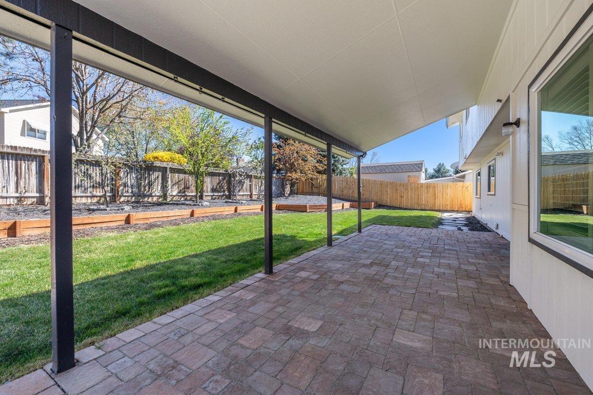 898 N Pebble Beach Way, Eagle, Idaho 83616-5234, 4 Bedrooms, 2.5 Bathrooms, Residential For Sale, Price $749,700,MLS 98980822