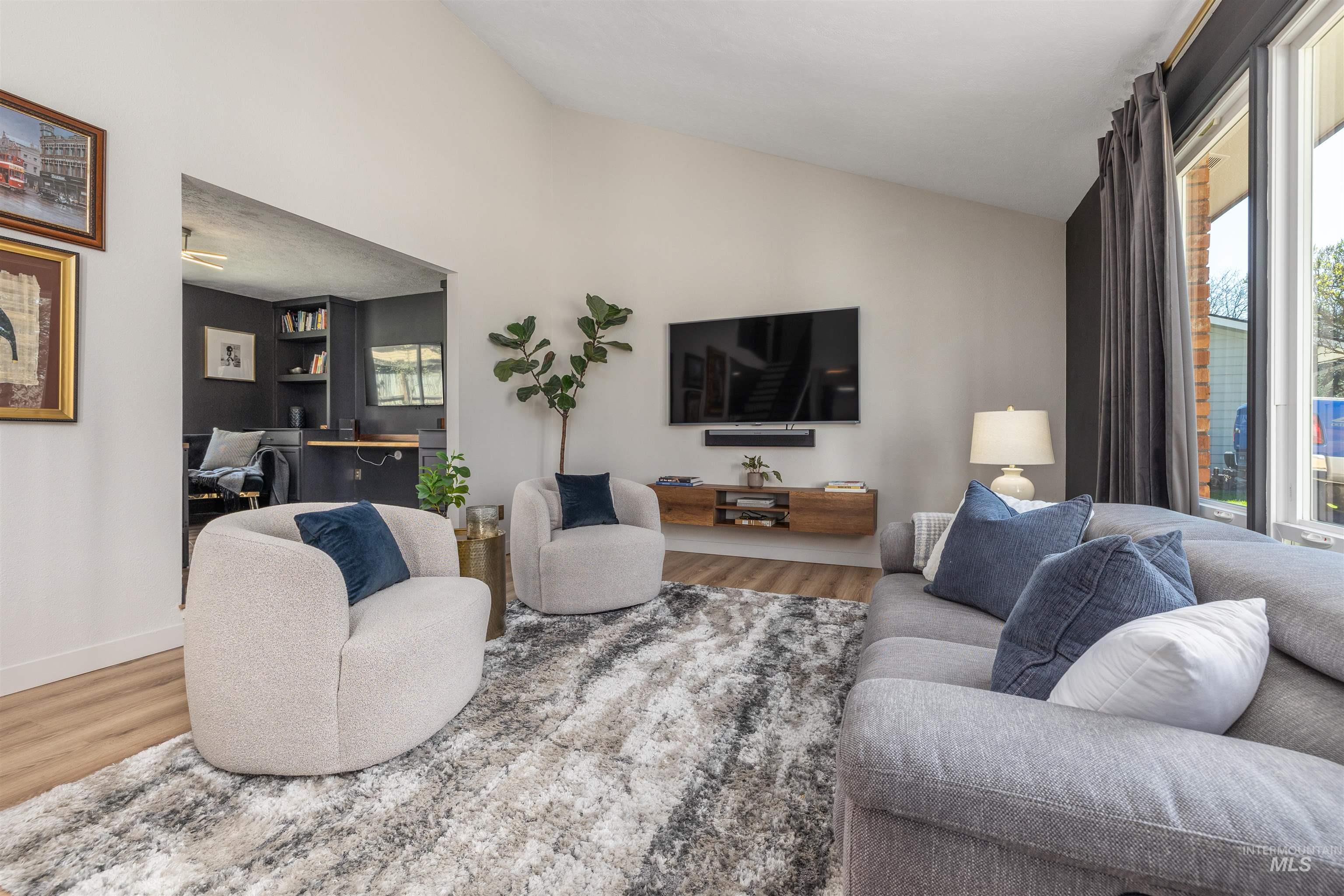 898 N Pebble Beach Way, Eagle, Idaho 83616-5234, 4 Bedrooms, 2.5 Bathrooms, Residential For Sale, Price $749,700,MLS 98980822