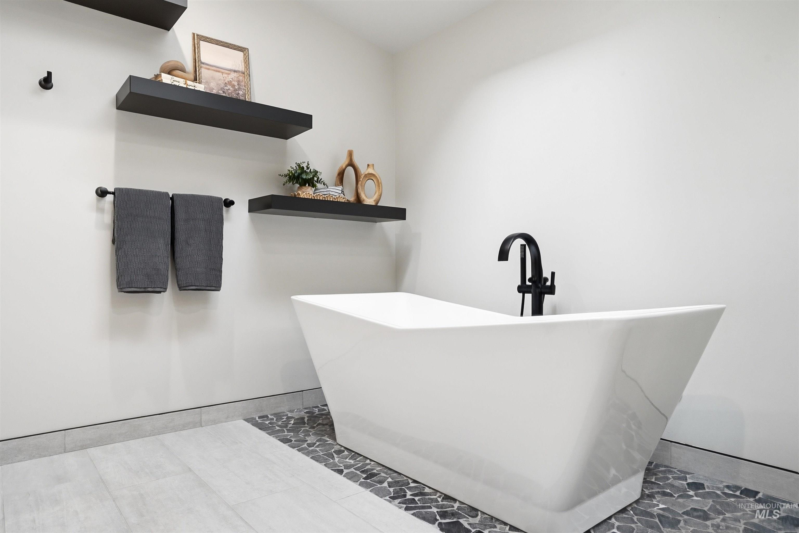 12730 Sunny Slope Rd, Caldwell, Idaho 83607, 5 Bedrooms, 5.5 Bathrooms, Residential For Sale, Price $2,995,000, 98980823