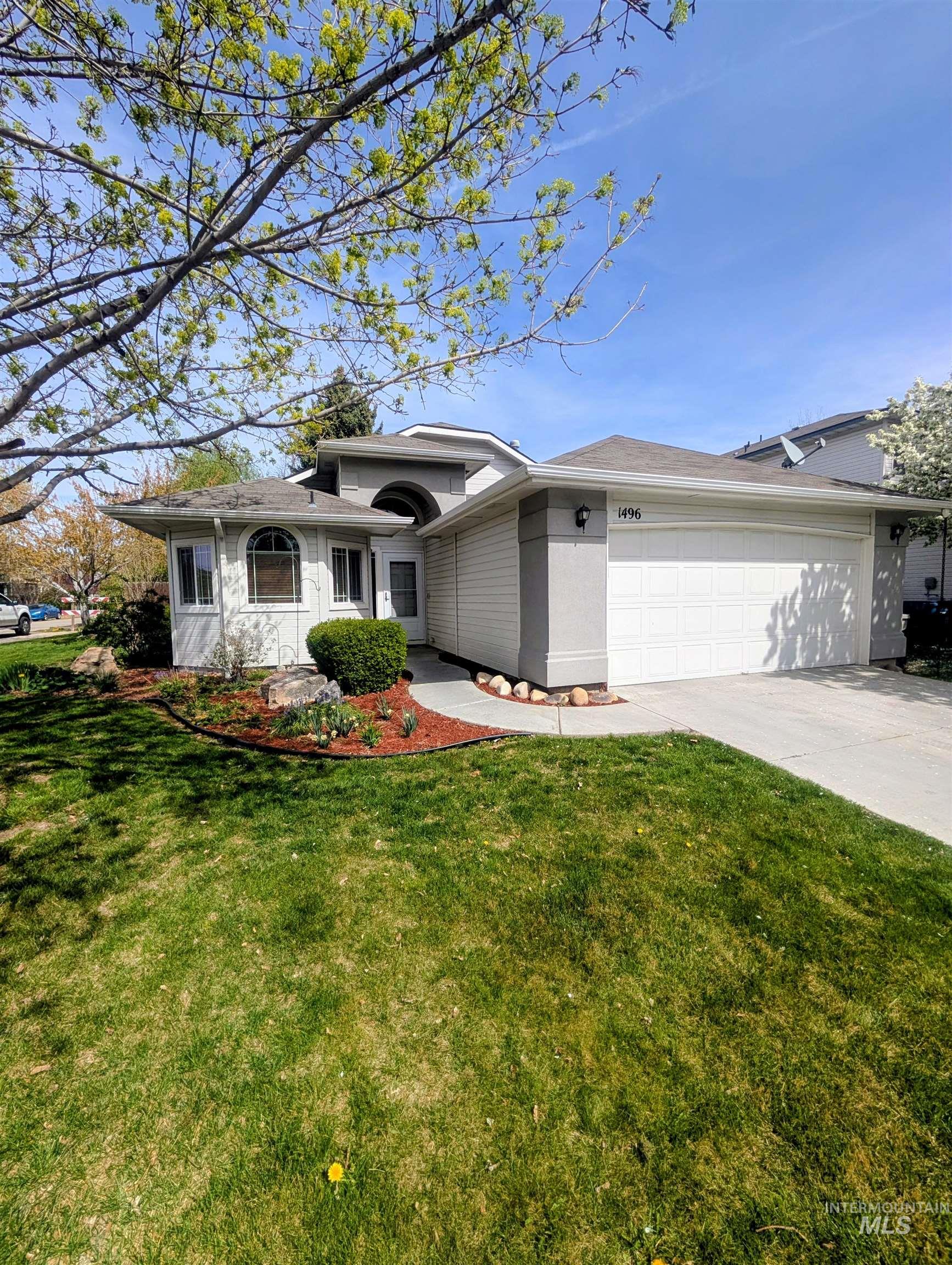 1496 W Saint Patrick, Boise, Idaho 83705, 3 Bedrooms, 2 Bathrooms, Residential For Sale, Price $459,900,MLS 98980824