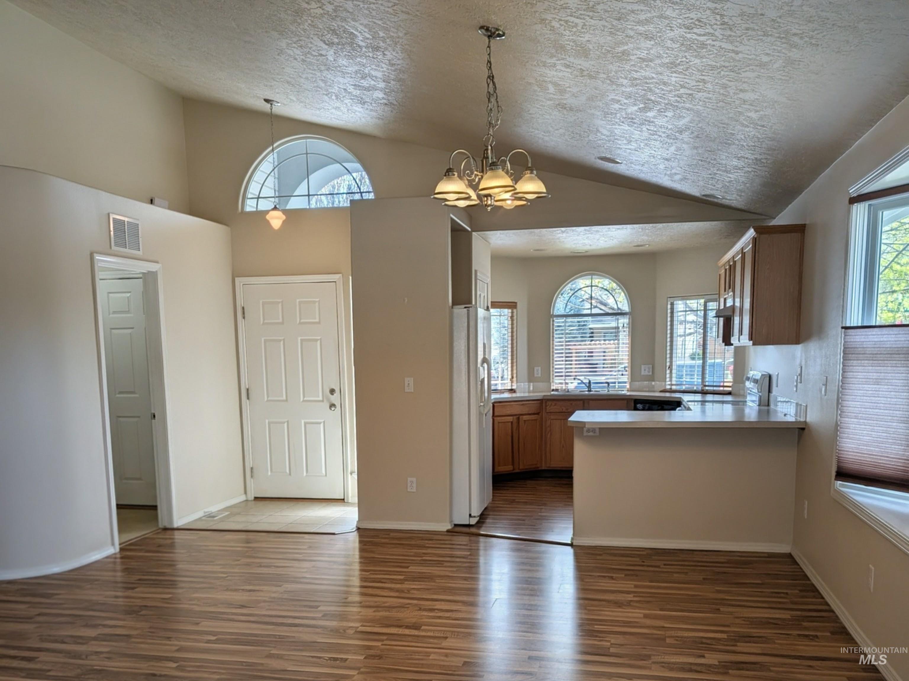 1496 W Saint Patrick, Boise, Idaho 83705, 3 Bedrooms, 2 Bathrooms, Residential For Sale, Price $459,900,MLS 98980824