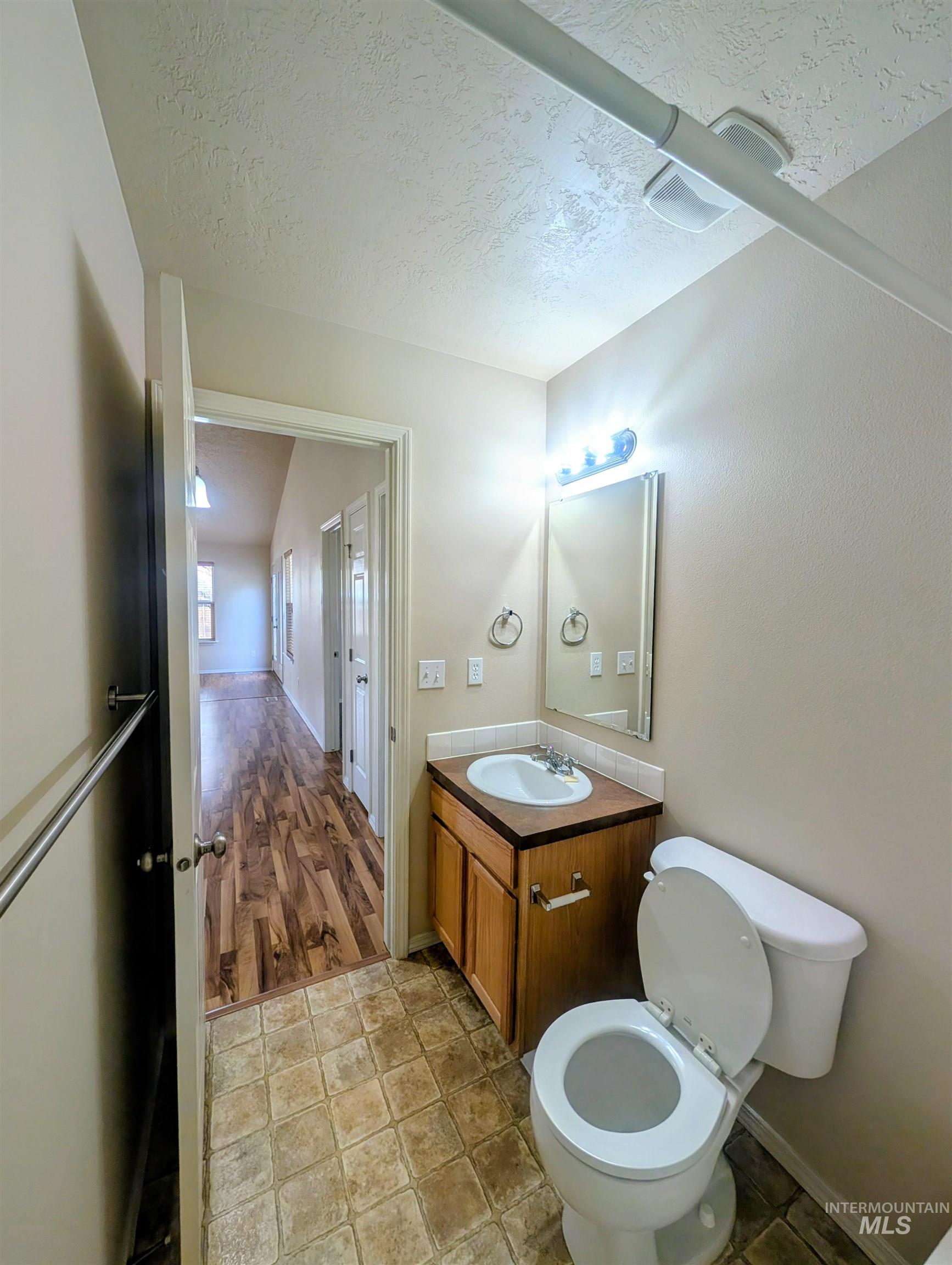 1496 W Saint Patrick, Boise, Idaho 83705, 3 Bedrooms, 2 Bathrooms, Residential For Sale, Price $459,900,MLS 98980824