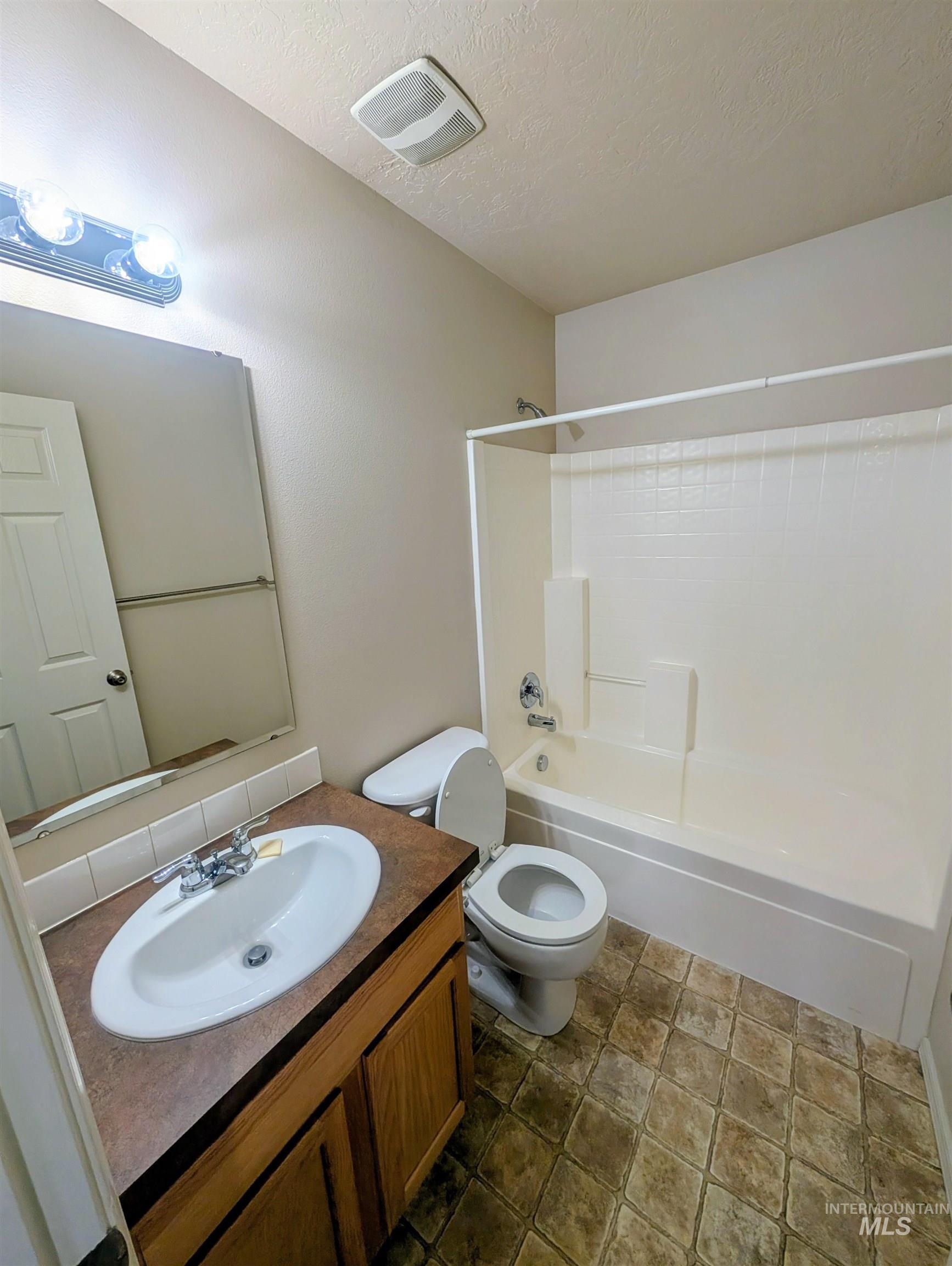 1496 W Saint Patrick, Boise, Idaho 83705, 3 Bedrooms, 2 Bathrooms, Residential For Sale, Price $459,900,MLS 98980824