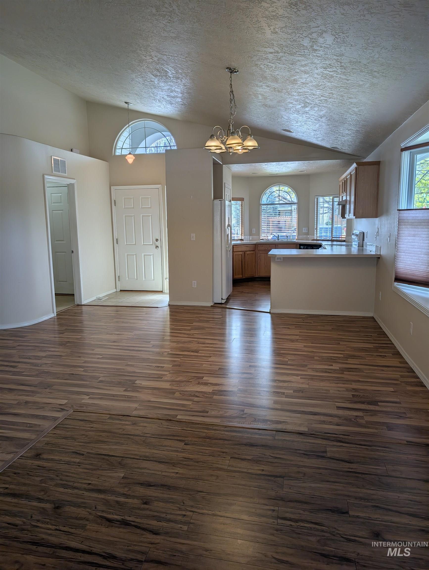 1496 W Saint Patrick, Boise, Idaho 83705, 3 Bedrooms, 2 Bathrooms, Residential For Sale, Price $459,900,MLS 98980824