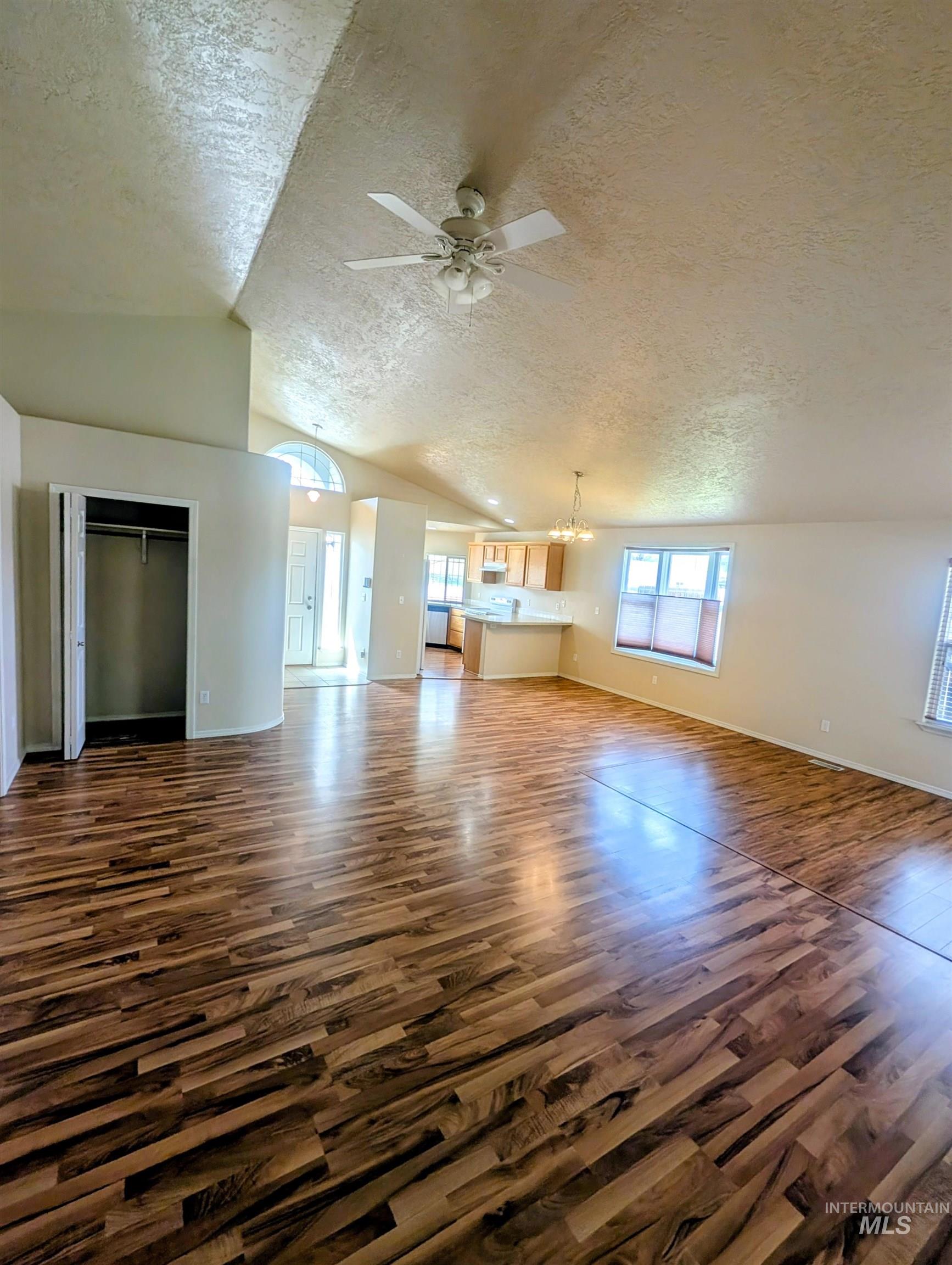 1496 W Saint Patrick, Boise, Idaho 83705, 3 Bedrooms, 2 Bathrooms, Residential For Sale, Price $459,900,MLS 98980824