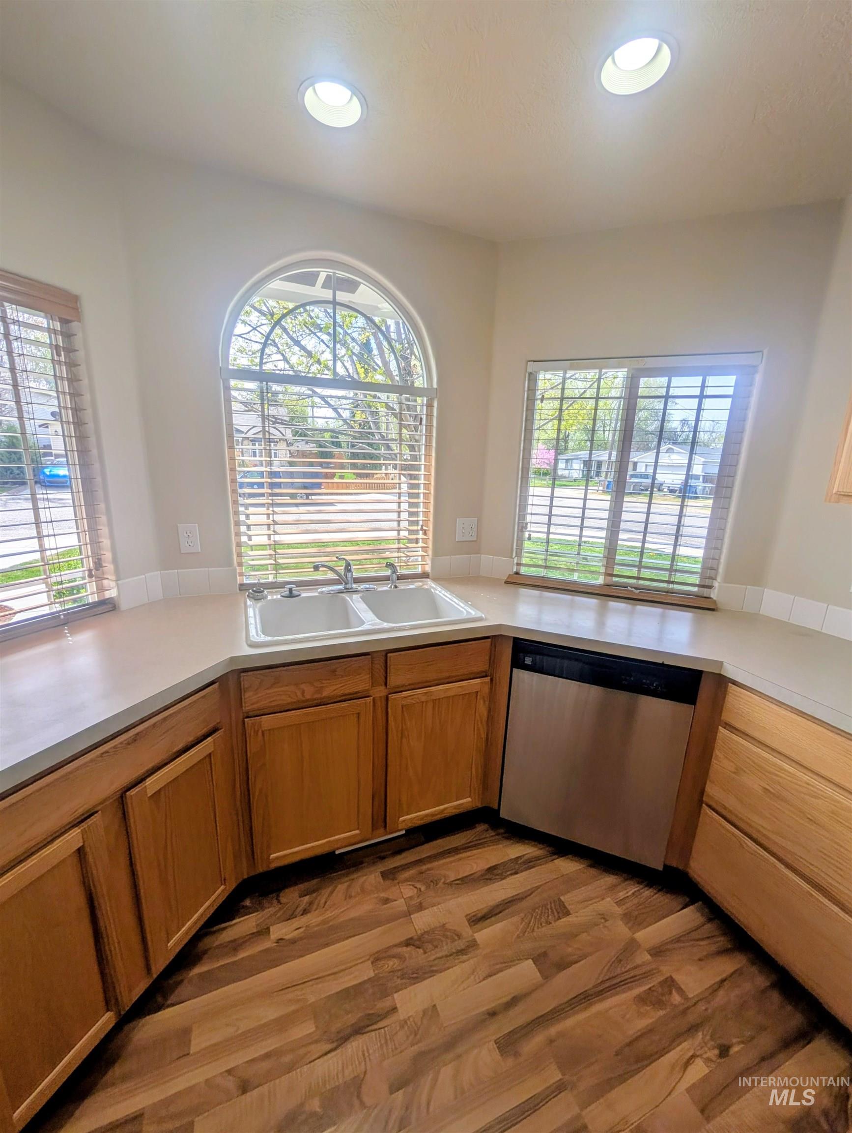 1496 W Saint Patrick, Boise, Idaho 83705, 3 Bedrooms, 2 Bathrooms, Residential For Sale, Price $459,900,MLS 98980824