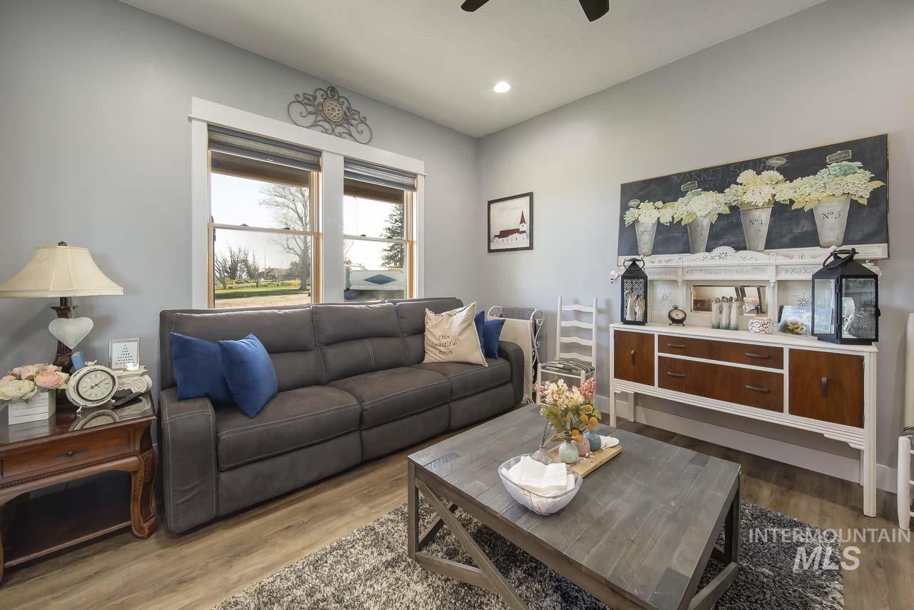 415 N Locust Grove Road, Kuna, Idaho 83634, 6 Bedrooms, 5 Bathrooms, Residential For Sale, Price $1,499,999,MLS 98980825