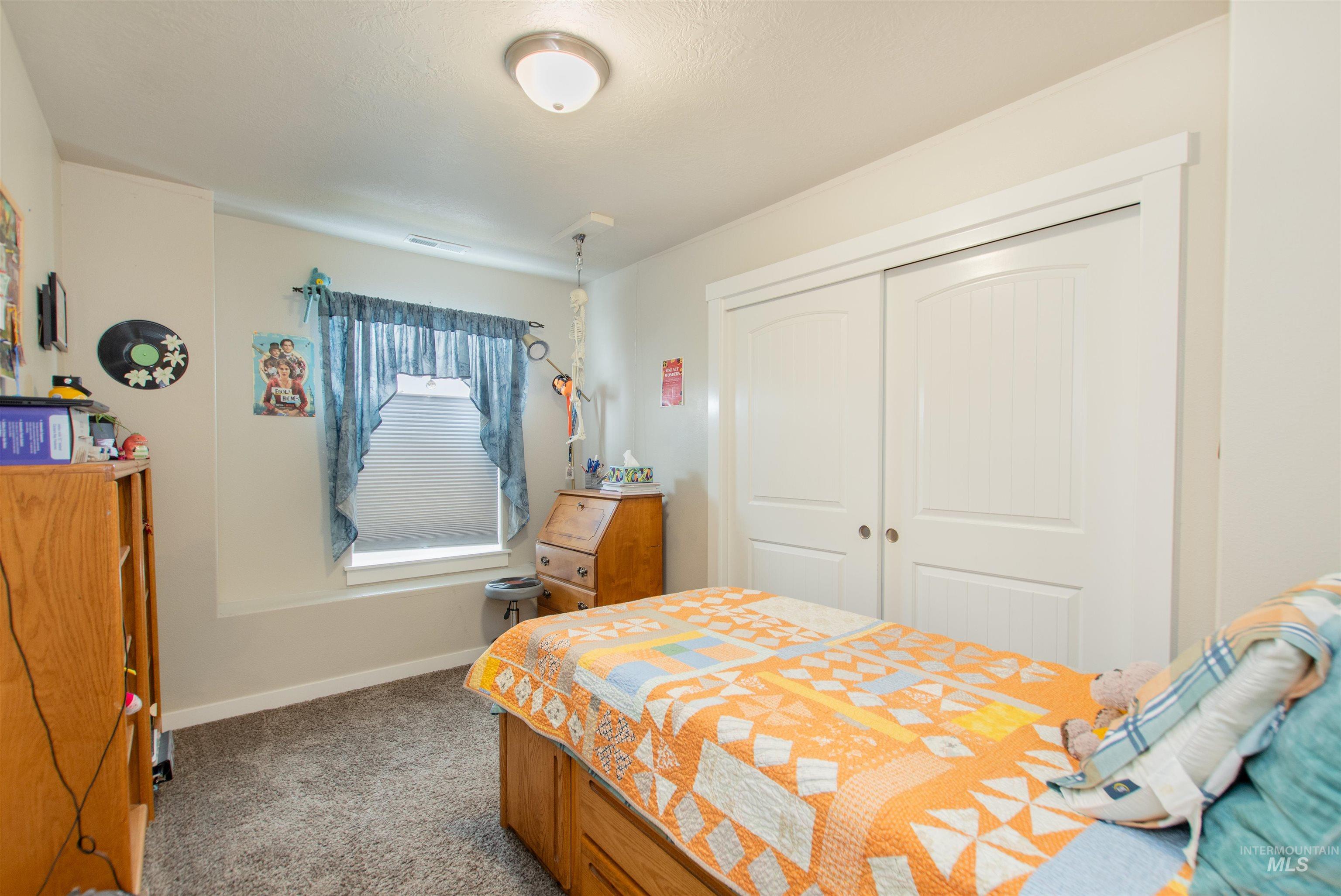 3711 E Holly Ridge Dr, Nampa, Idaho 83686, 5 Bedrooms, 2.5 Bathrooms, Residential For Sale, Price $499,999,MLS 98980826