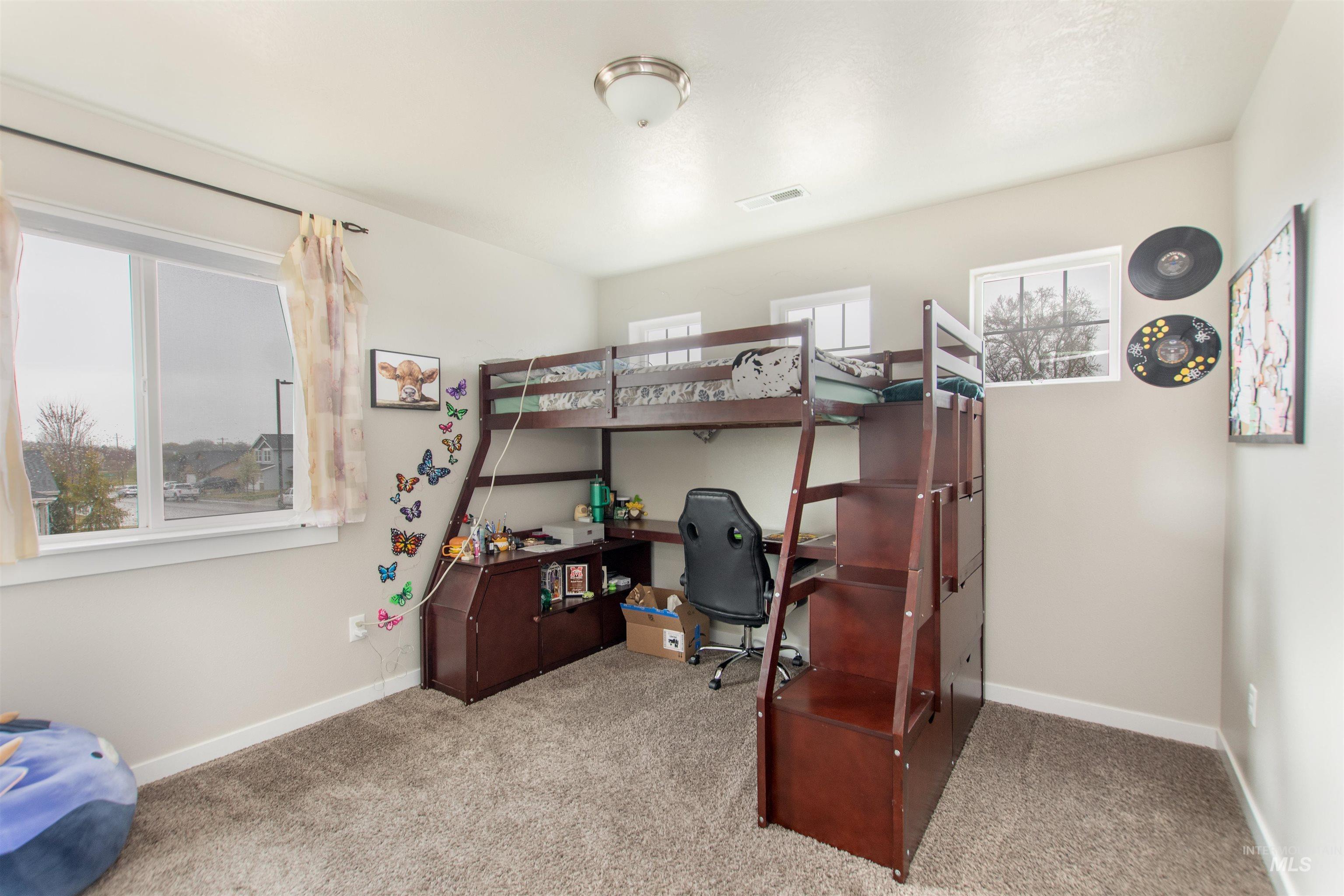 3711 E Holly Ridge Dr, Nampa, Idaho 83686, 5 Bedrooms, 2.5 Bathrooms, Residential For Sale, Price $499,999,MLS 98980826