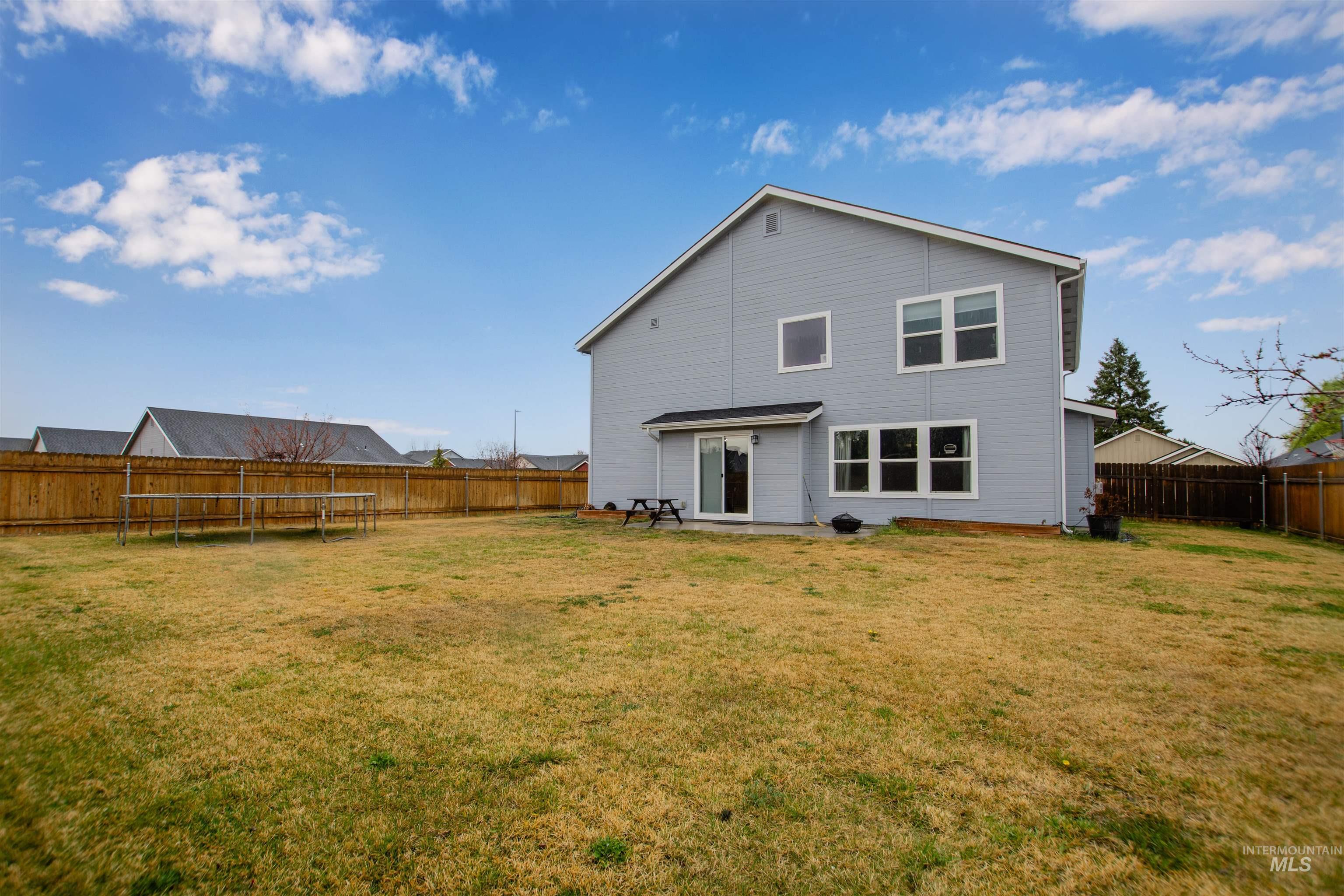 3711 E Holly Ridge Dr, Nampa, Idaho 83686, 5 Bedrooms, 2.5 Bathrooms, Residential For Sale, Price $499,999,MLS 98980826