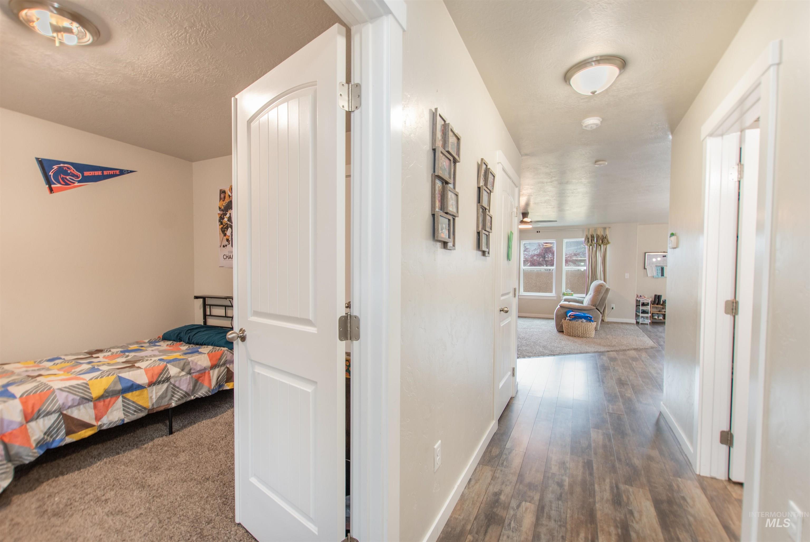 3711 E Holly Ridge Dr, Nampa, Idaho 83686, 5 Bedrooms, 2.5 Bathrooms, Residential For Sale, Price $499,999,MLS 98980826