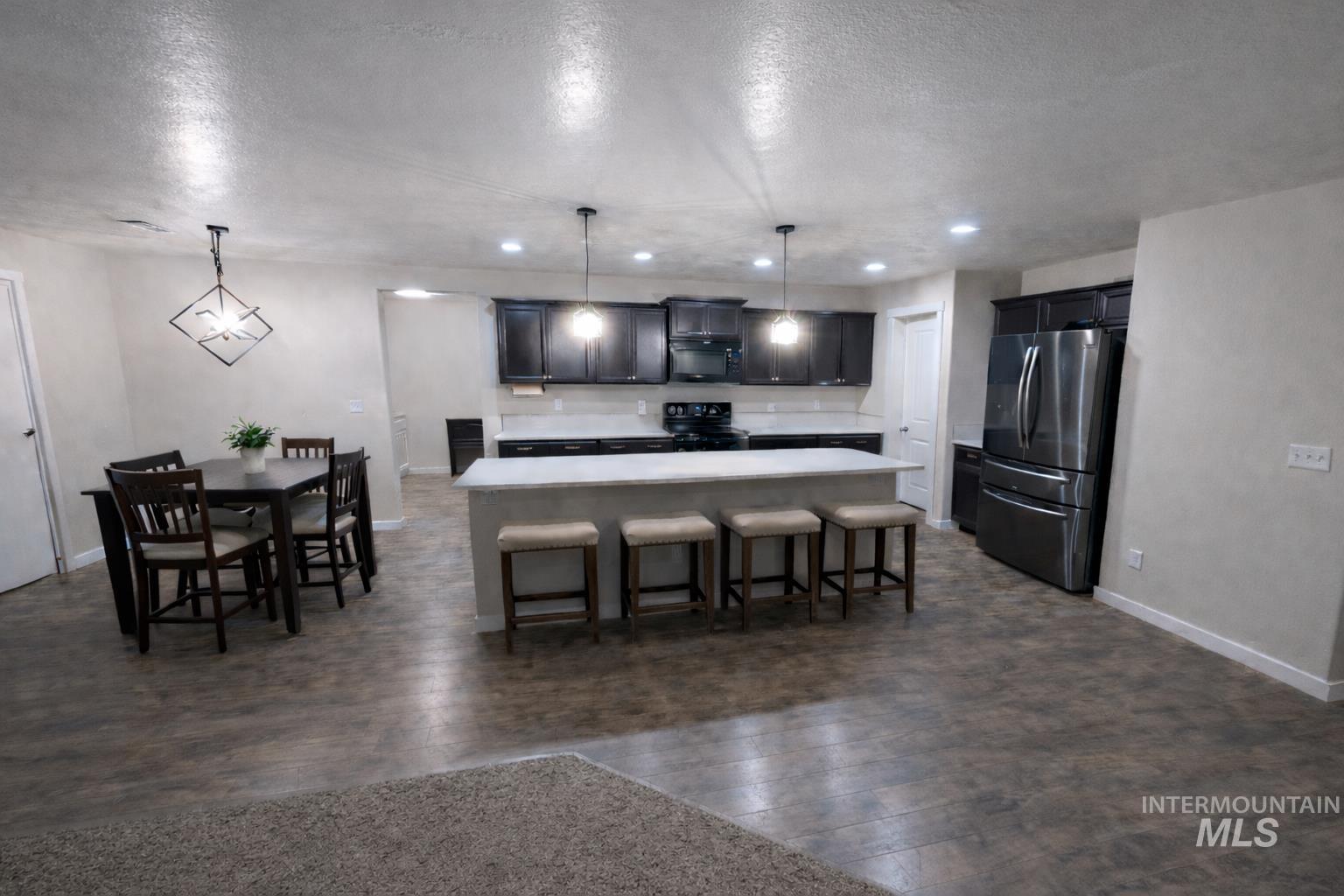 3711 E Holly Ridge Dr, Nampa, Idaho 83686, 5 Bedrooms, 2.5 Bathrooms, Residential For Sale, Price $499,999,MLS 98980826